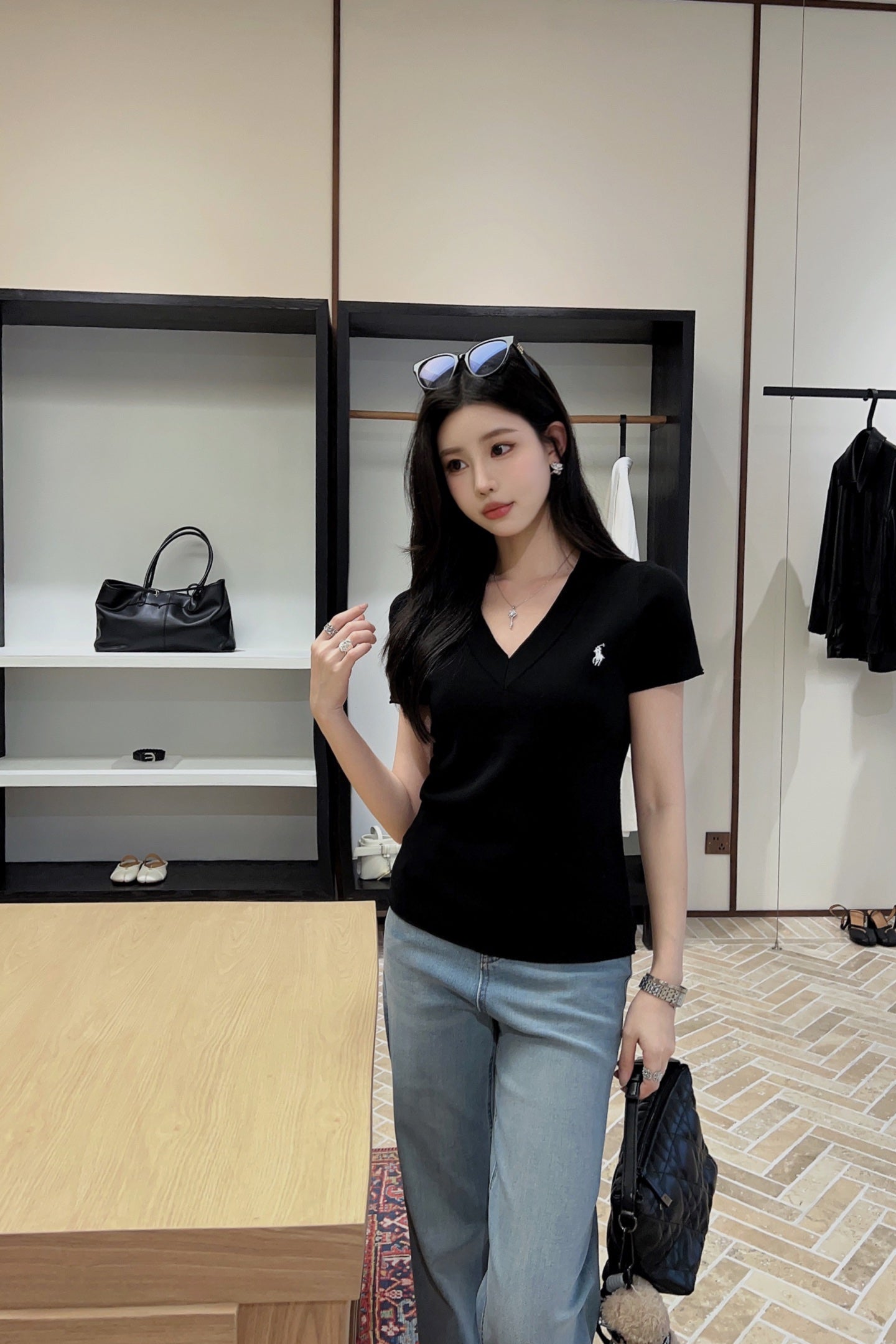 ral 25ss V-neck knit shirt