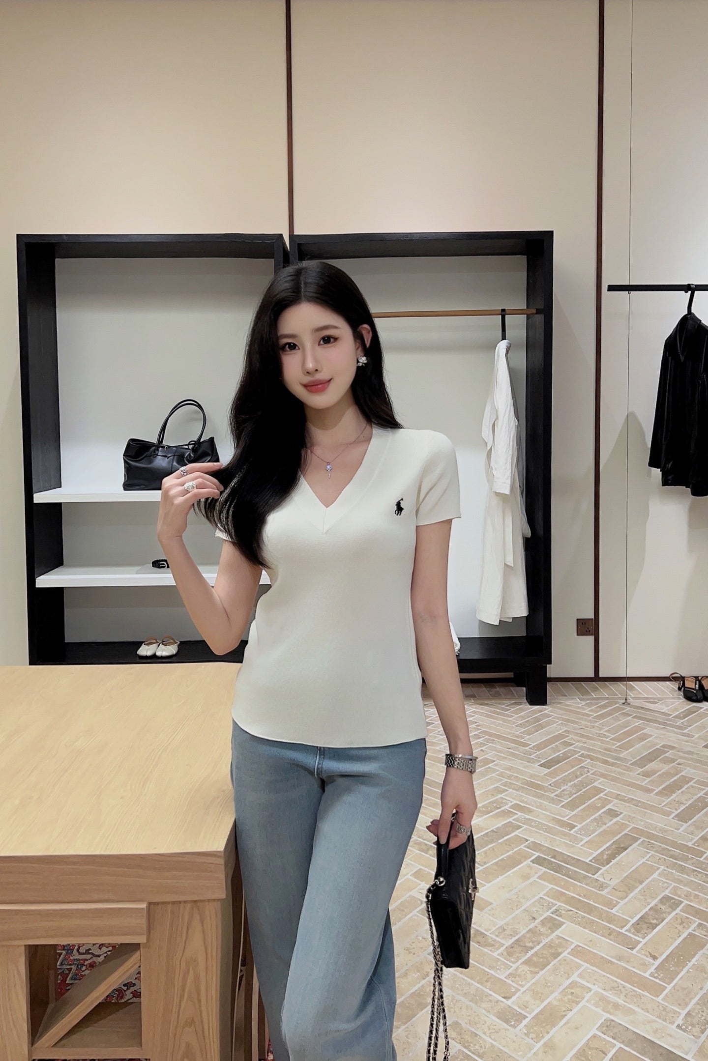 ral 25ss V-neck knit shirt