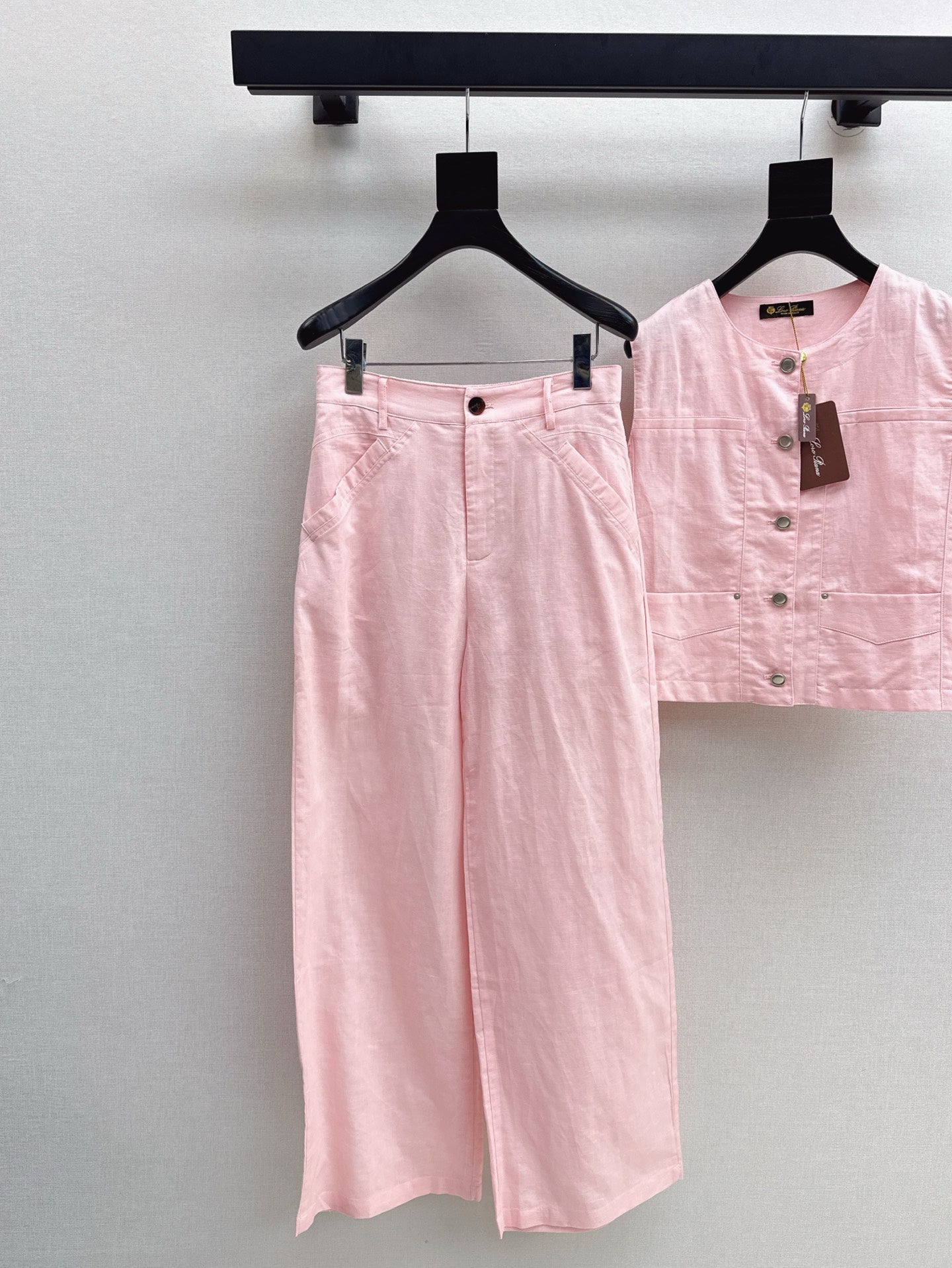 Lo 25ss linen suit