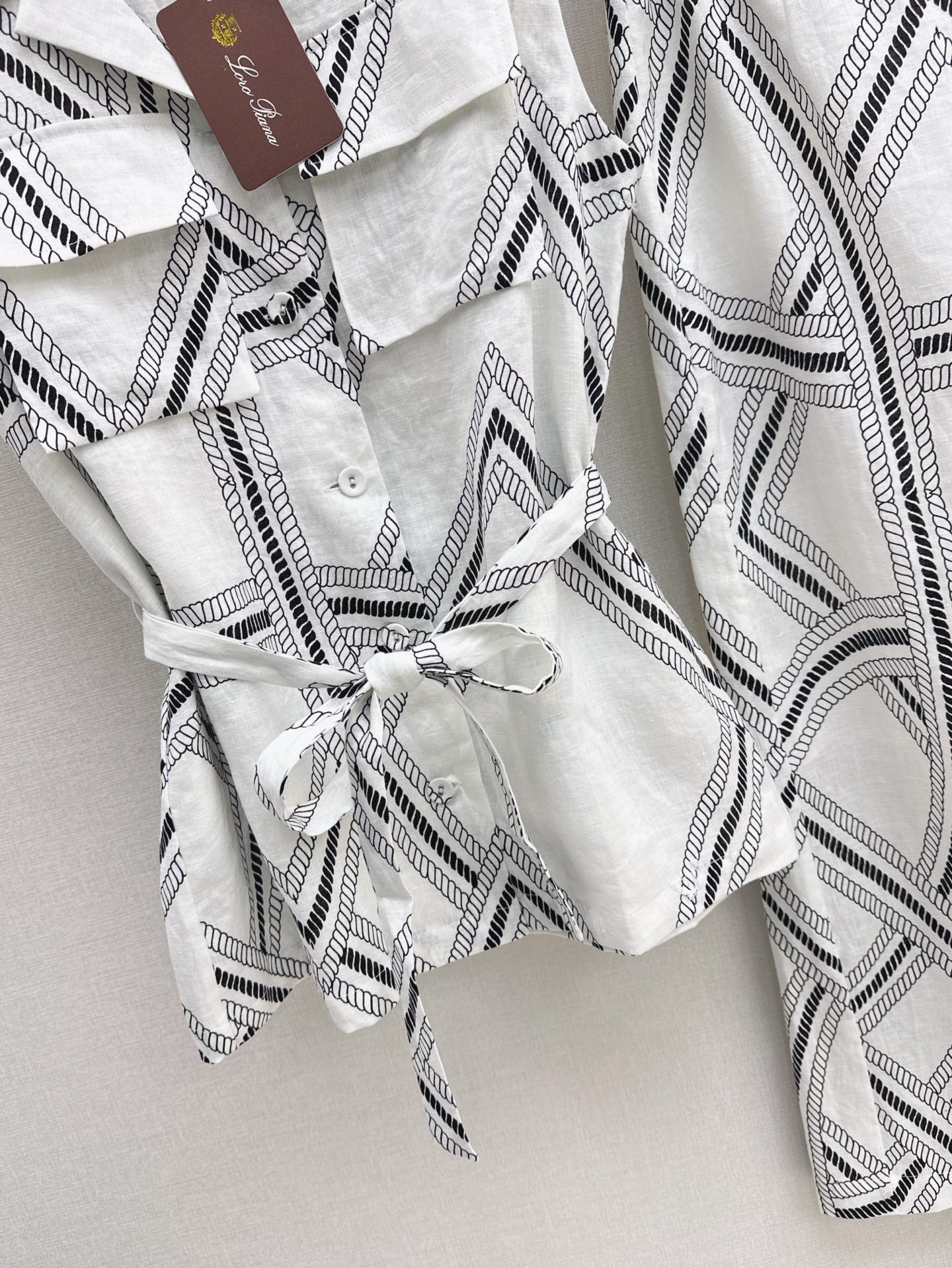 Lo 25ss linen suit