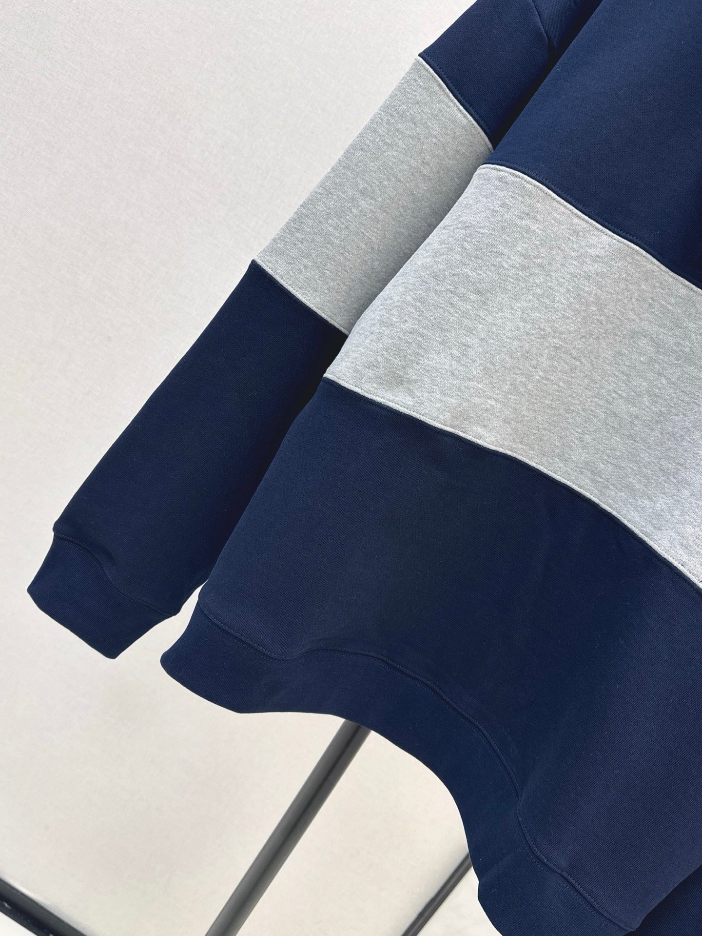 Mi 25ss loose fit sweatshirt
