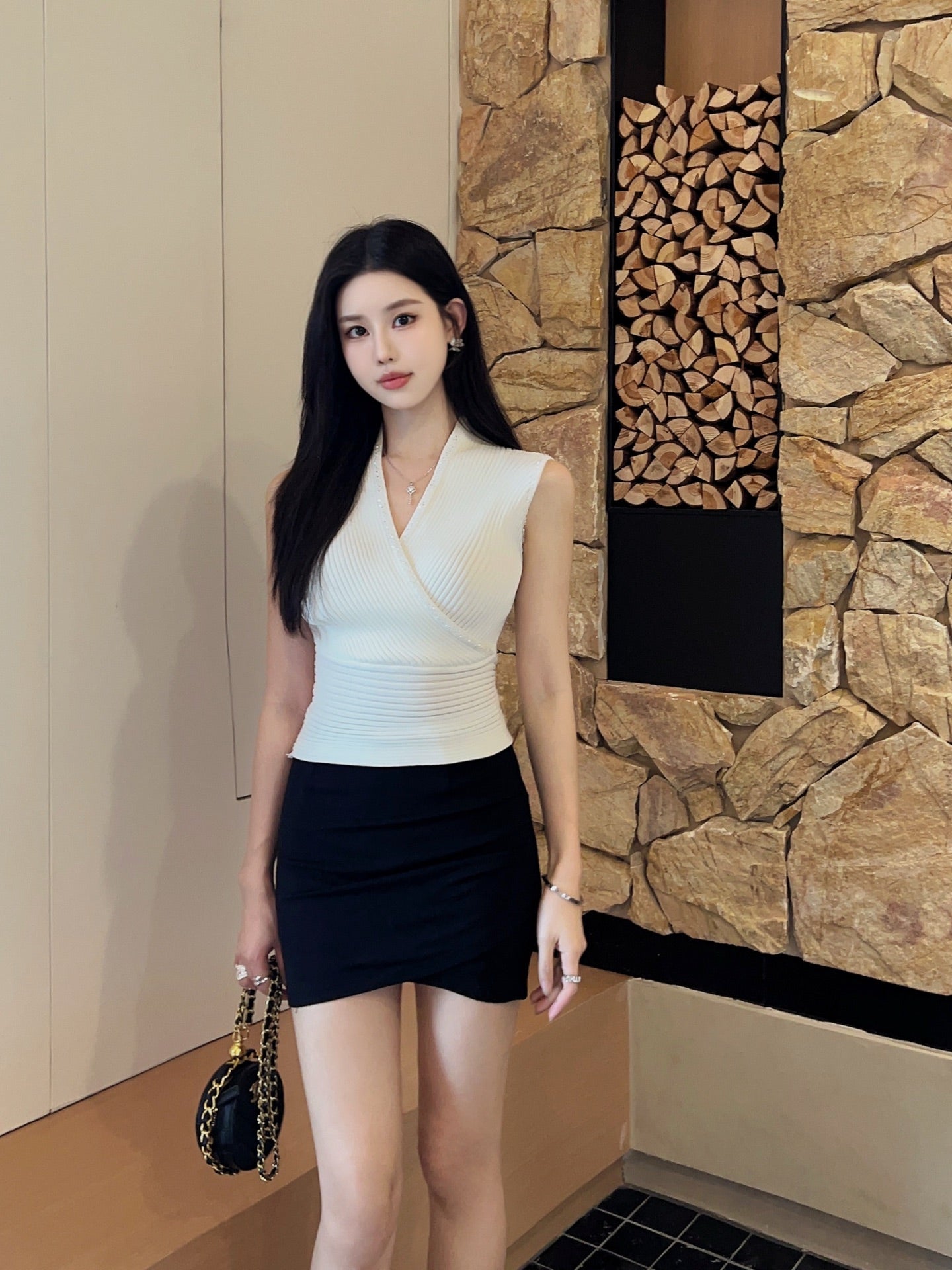 CD 25ss V-neck knit shirt