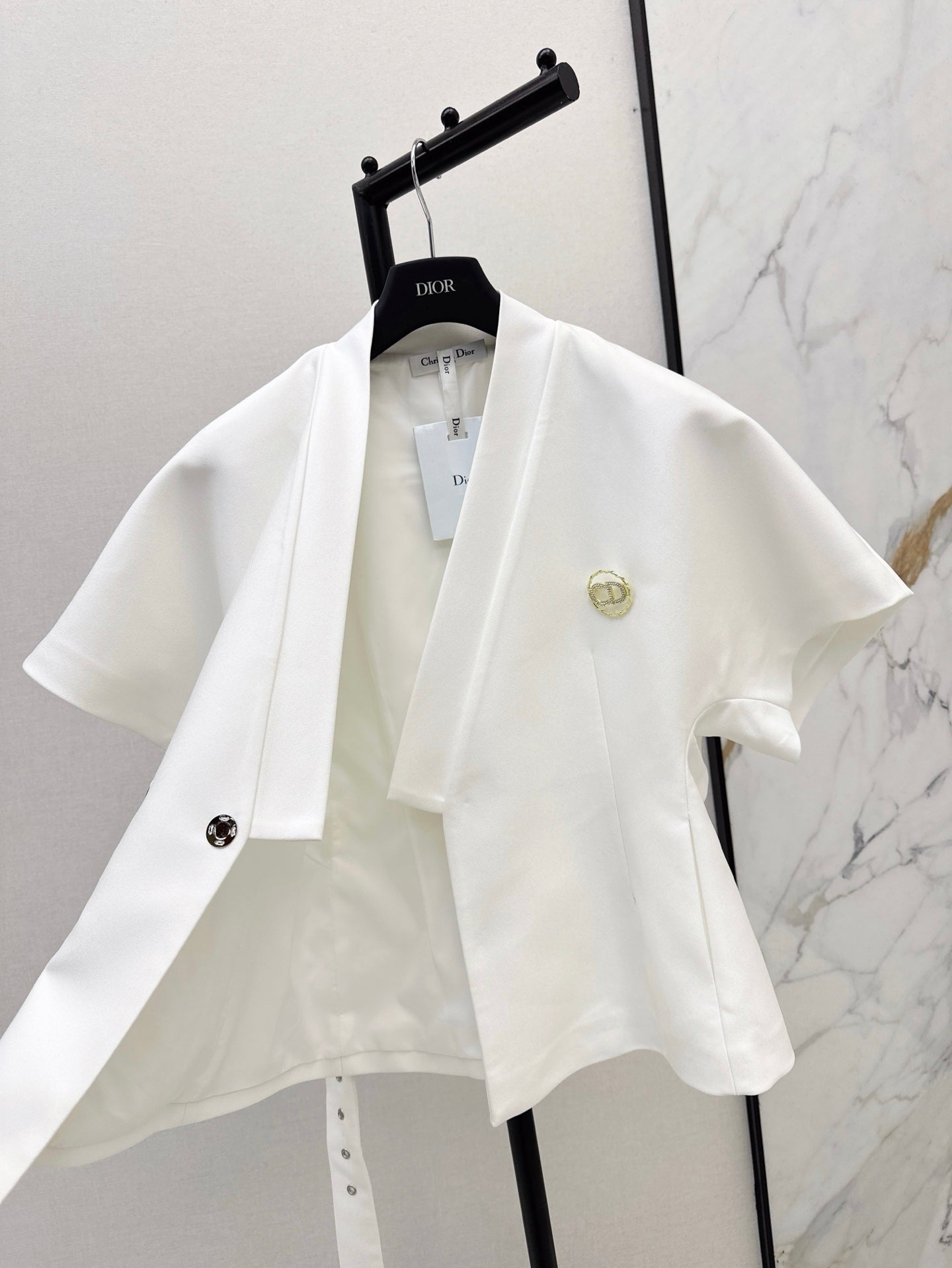 CD 25SS V-neck shirt