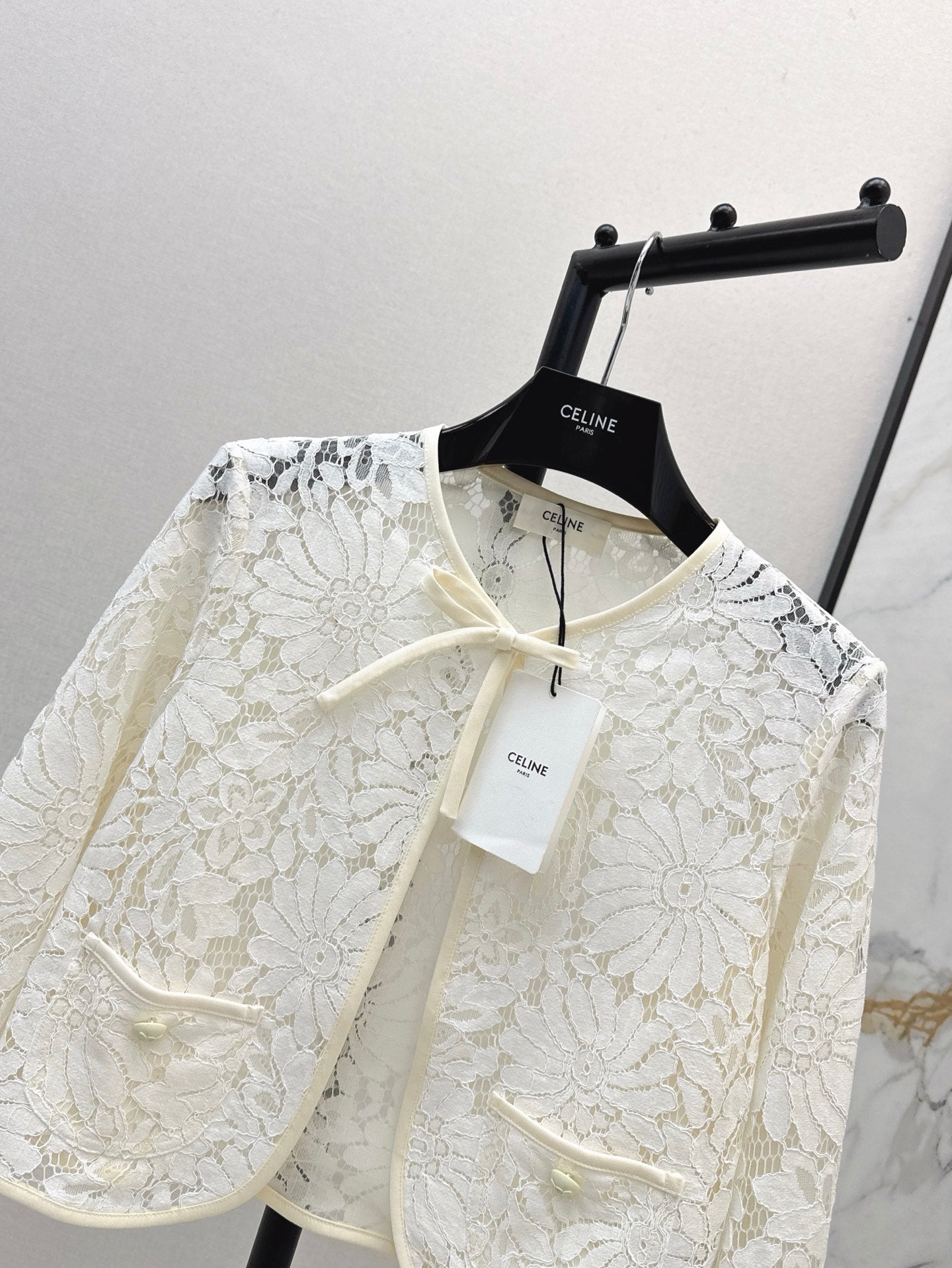 Celi 25ss lace hollow jacket