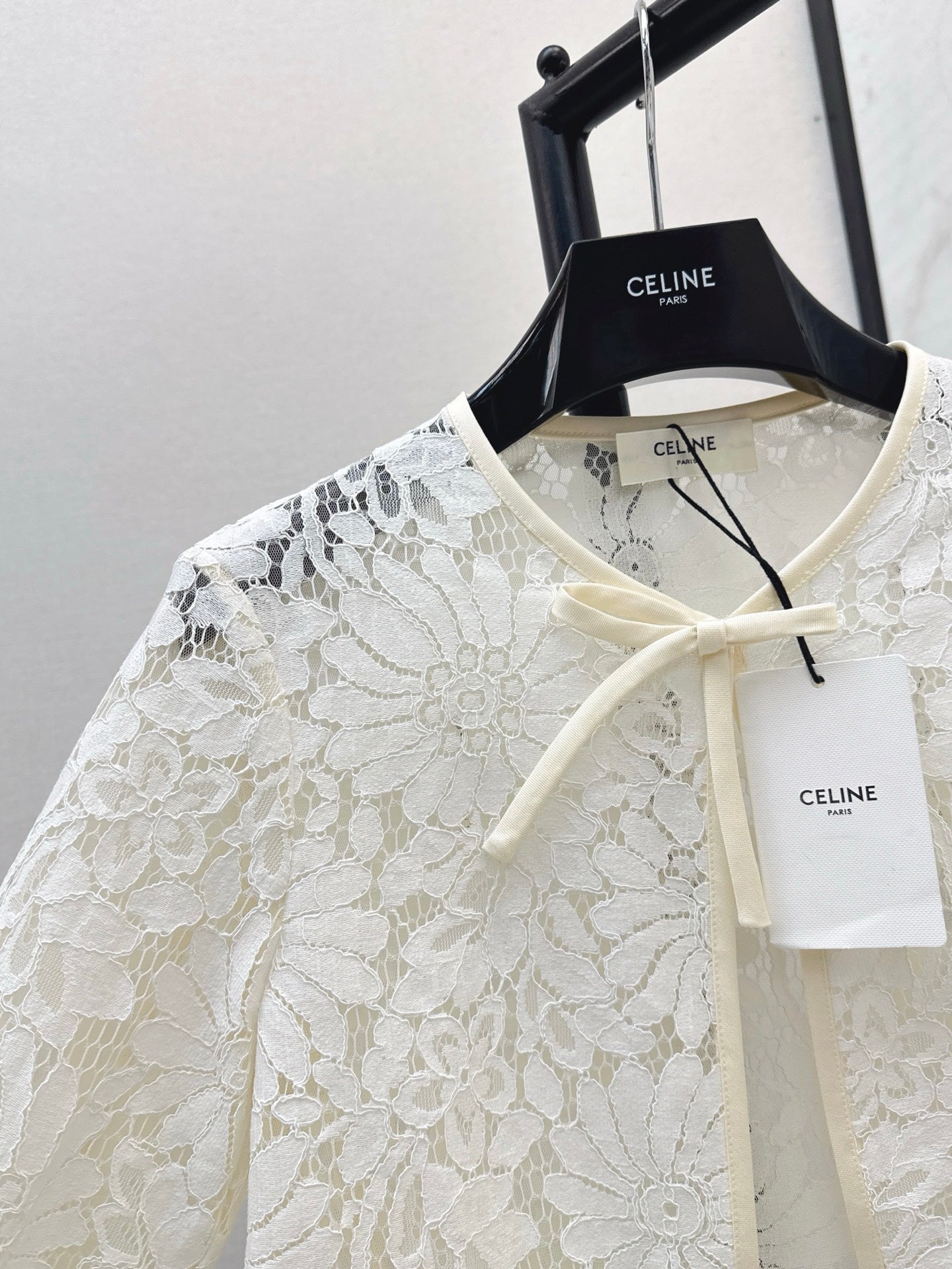 Celi 25ss lace hollow jacket