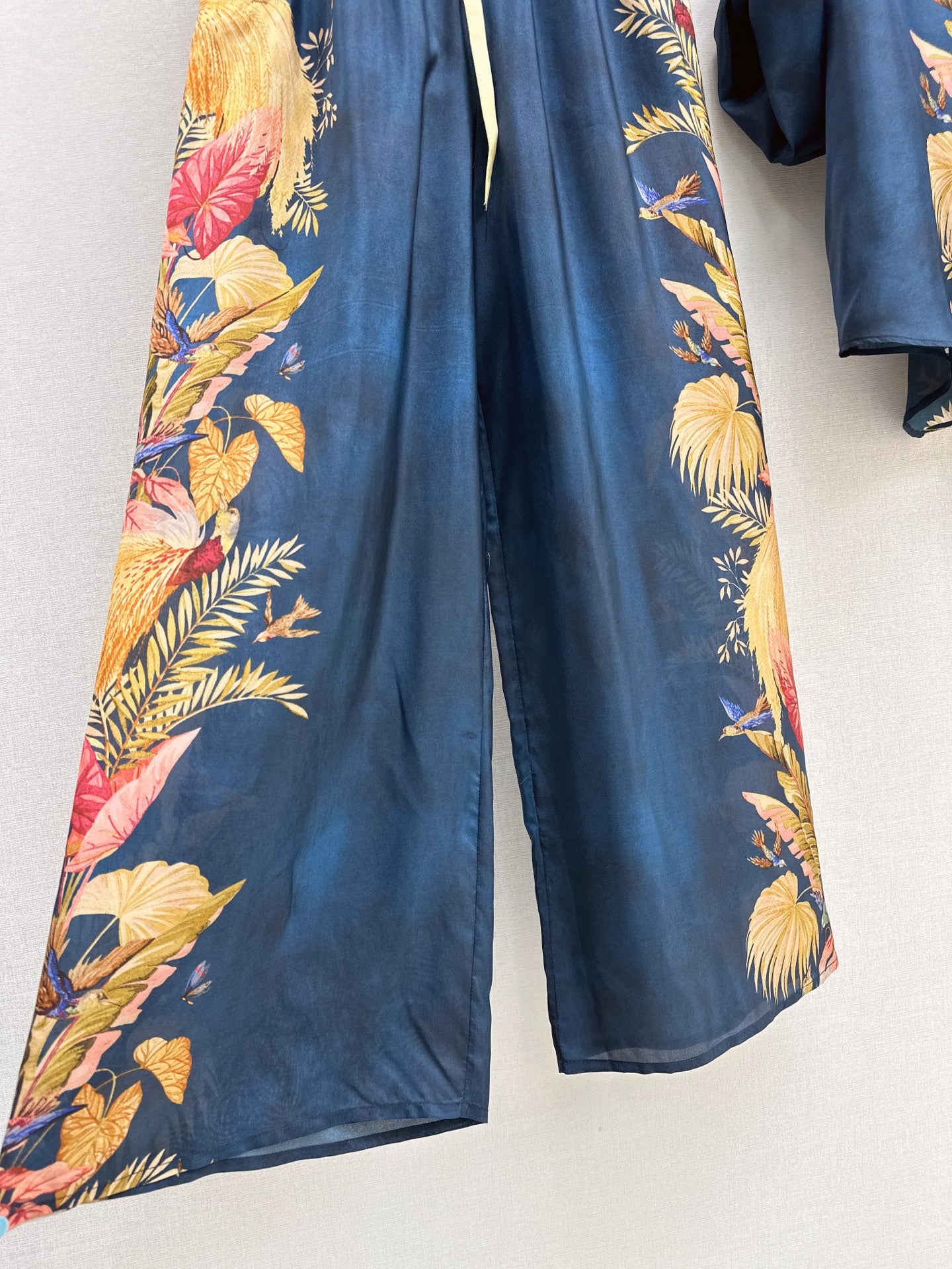 Zimm 25ss Silk print pants
