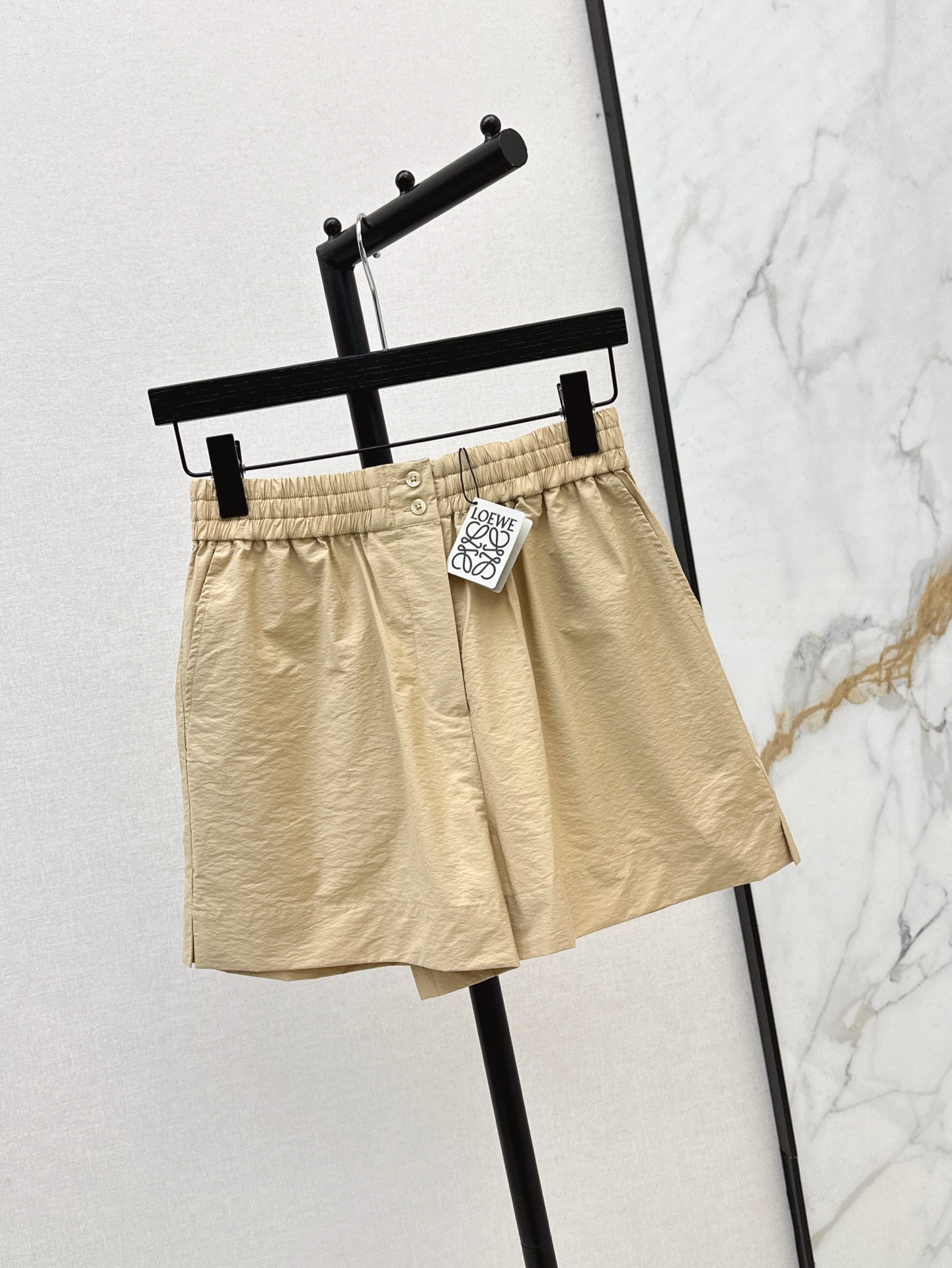 Loe 25ss embroidered short
