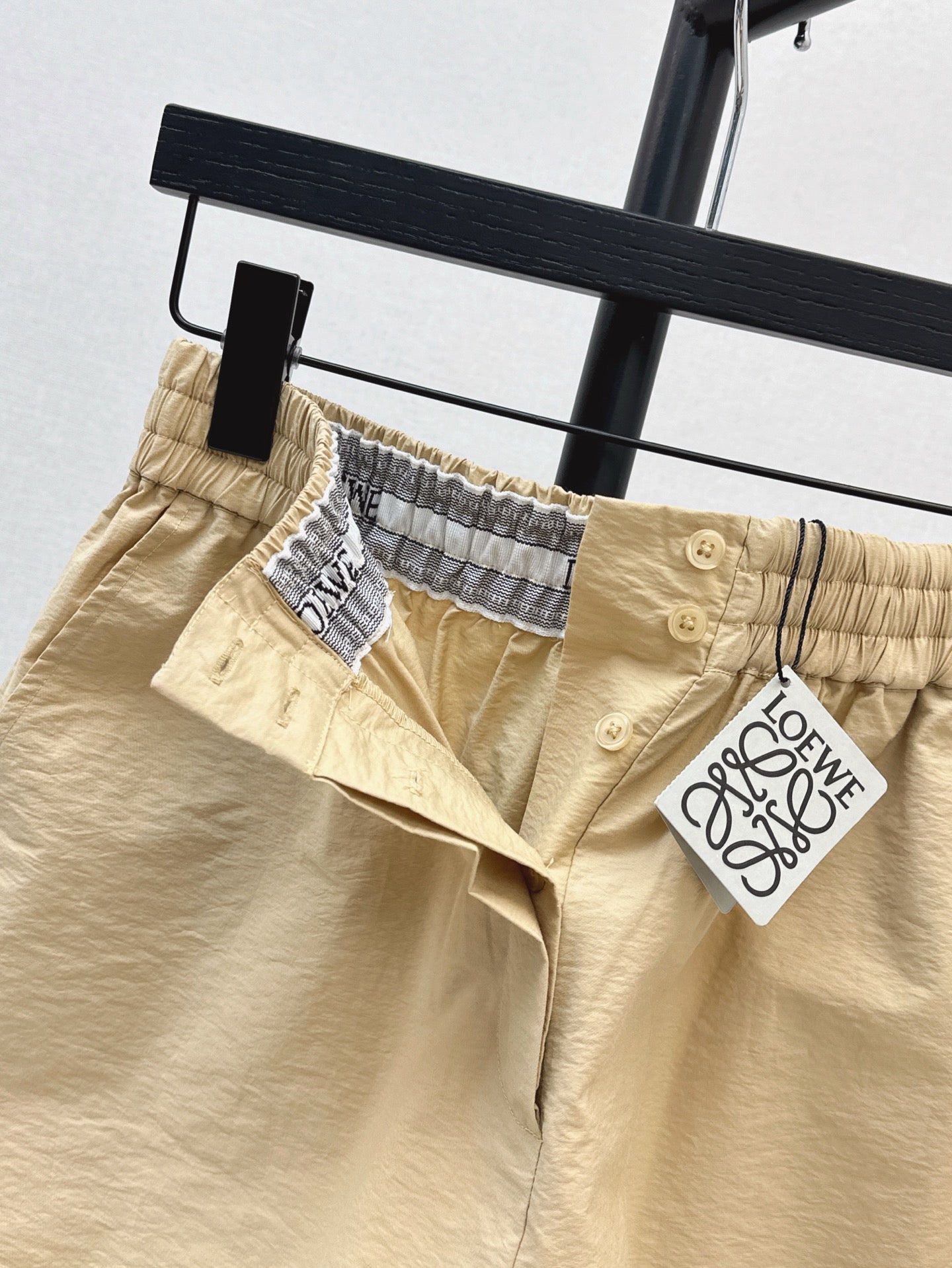 Loe 25ss embroidered short