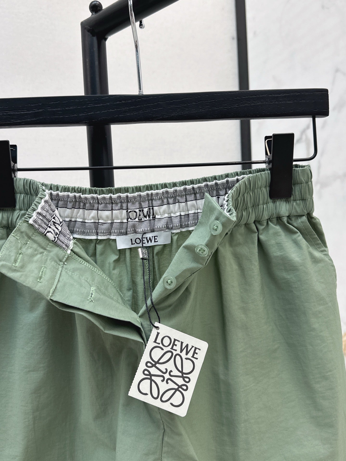 Loe 25ss embroidered short