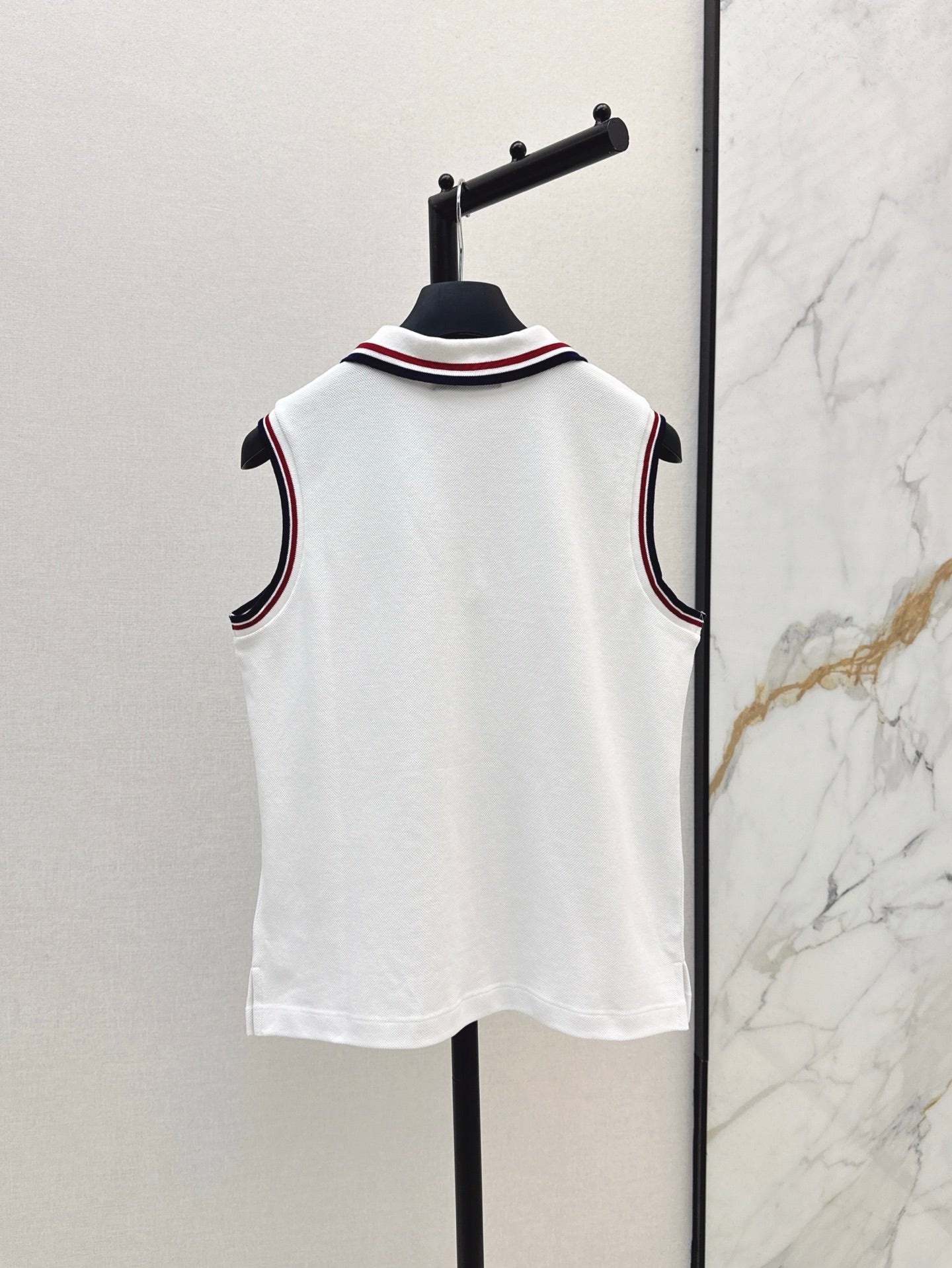 Dio 25ss embroidered vest