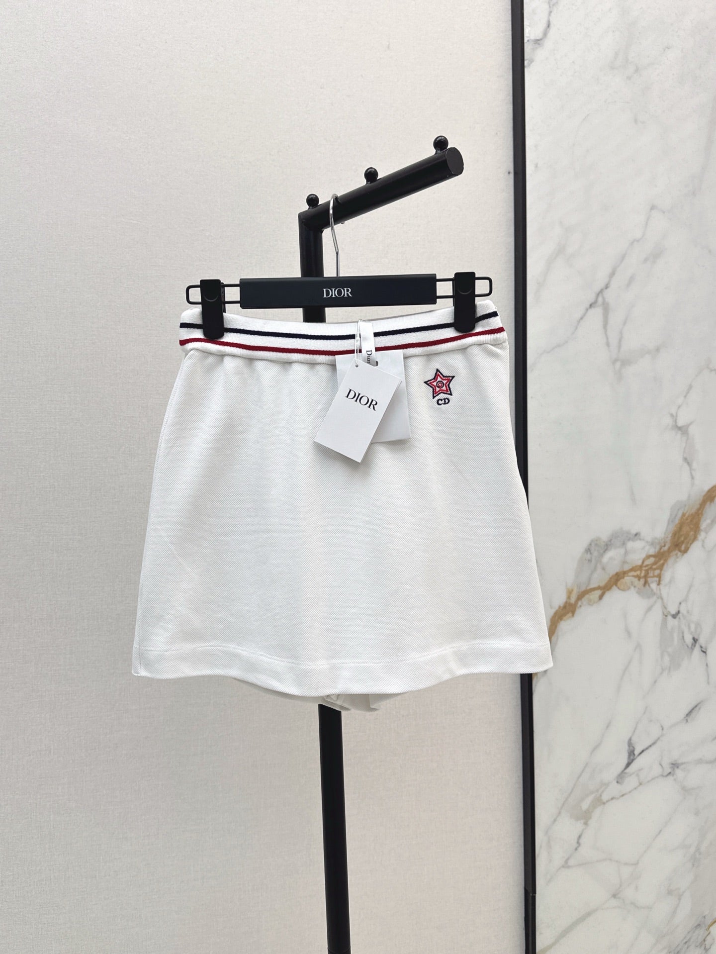 CD 25ss embroidered short
