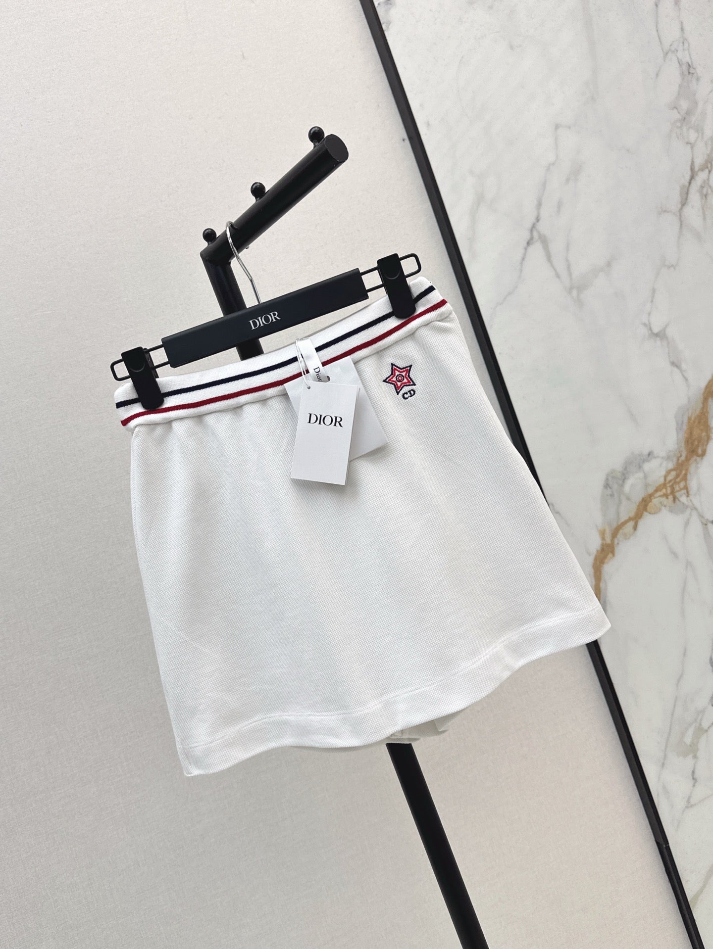 CD 25ss embroidered short