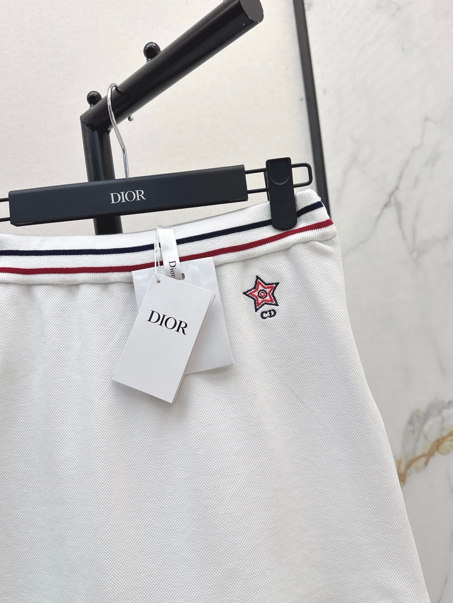 CD 25ss embroidered short