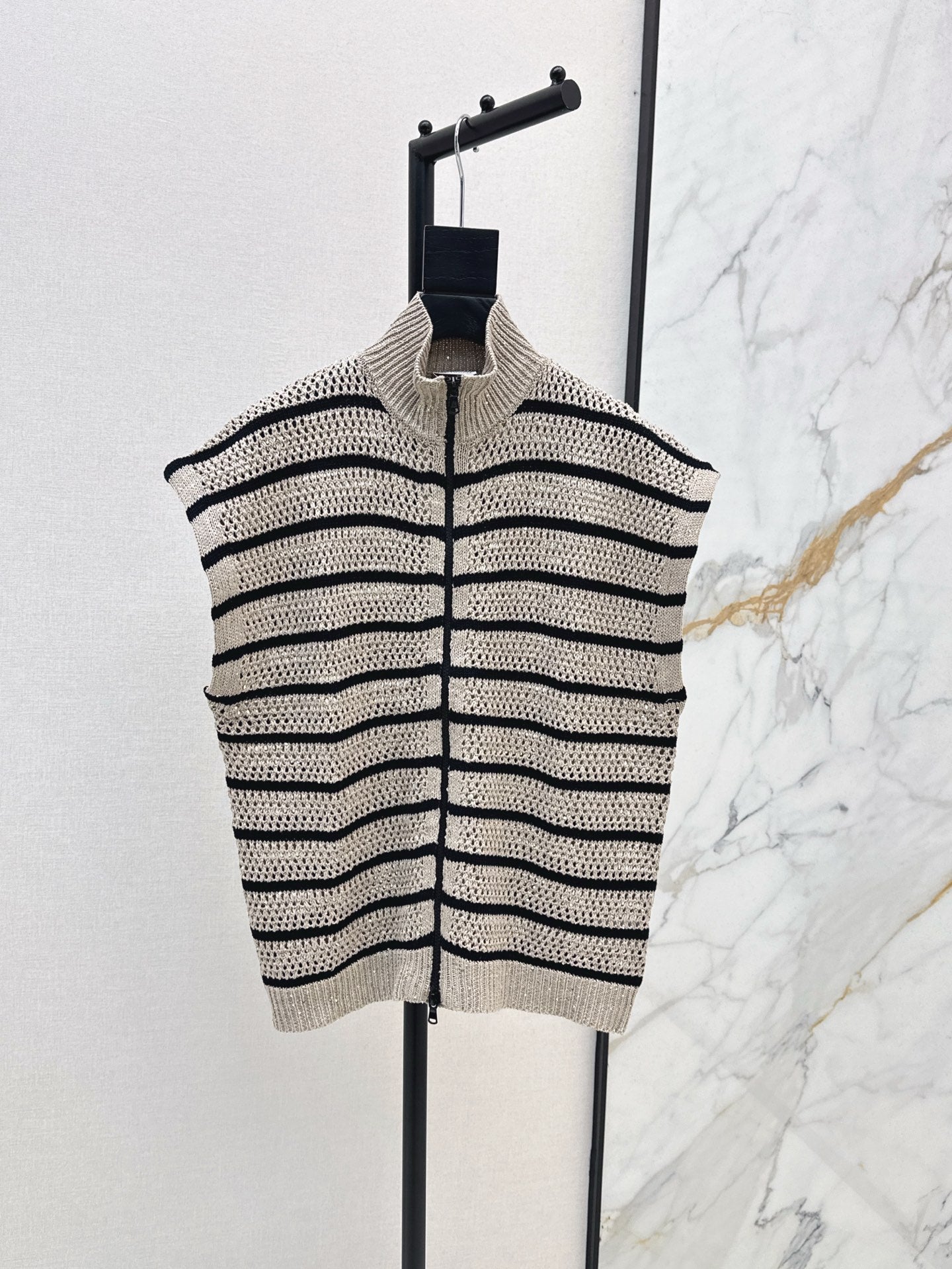Bottega 25ss Linen hollow vest