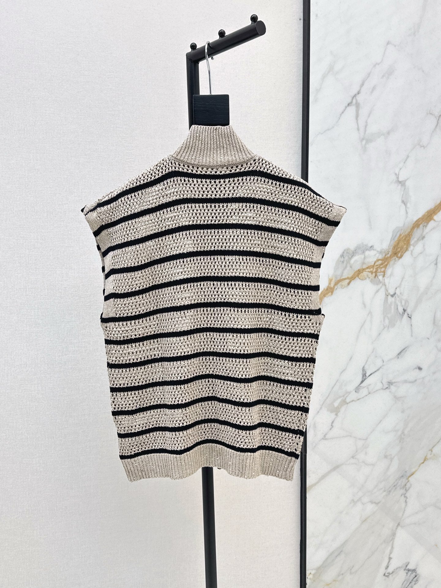Bottega 25ss Linen hollow vest