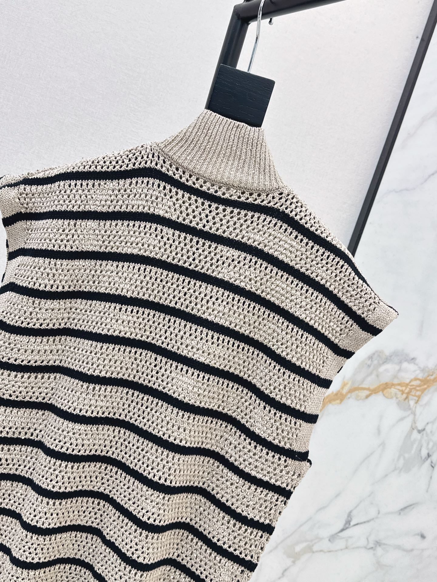 Bottega 25ss Linen hollow vest