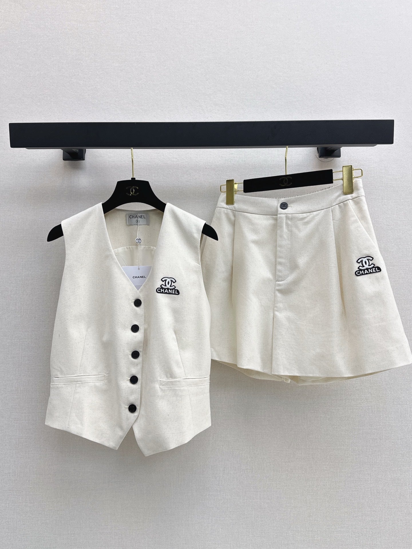 Chan 25ss vest short set