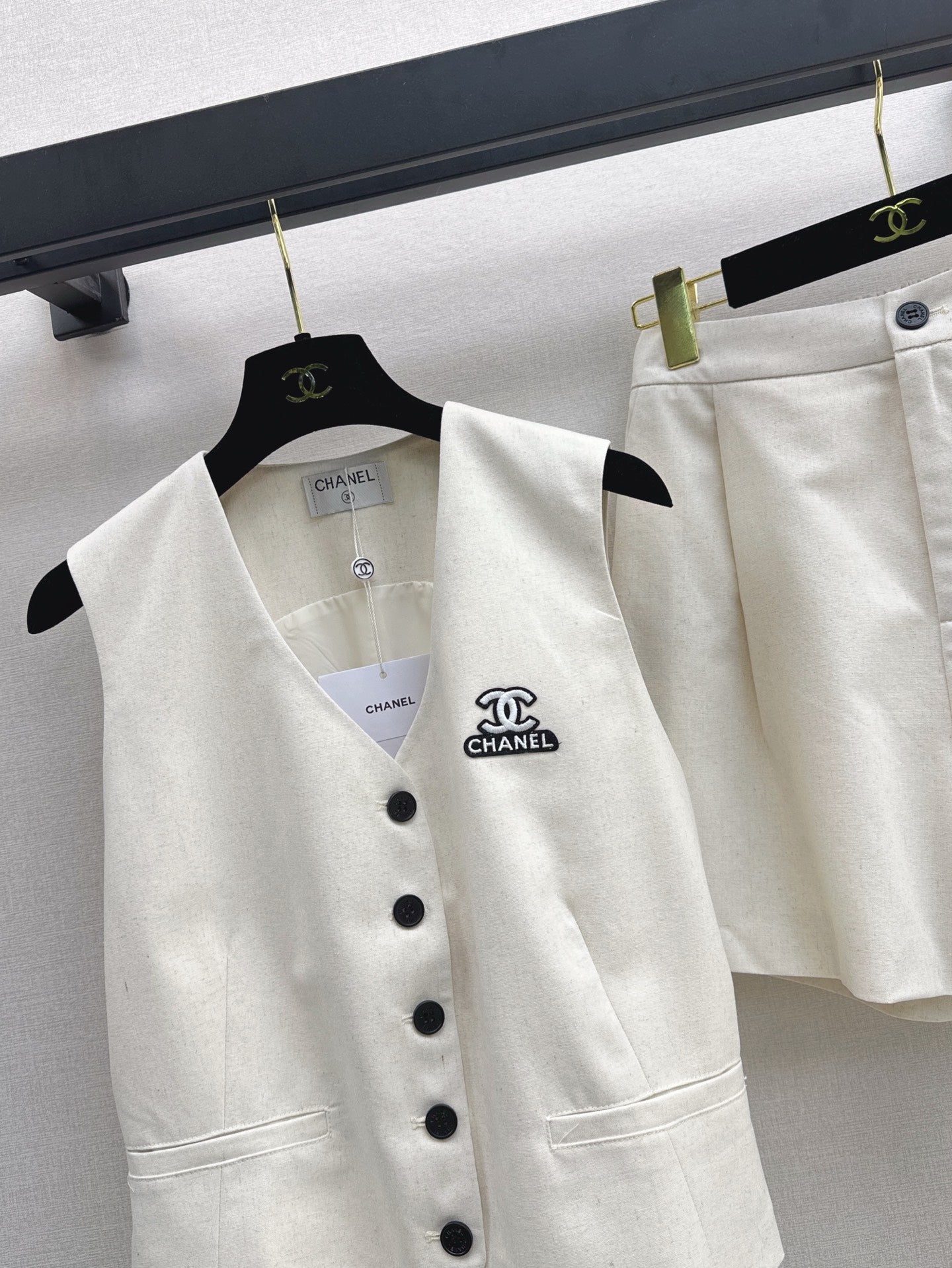 Chan 25ss vest short set
