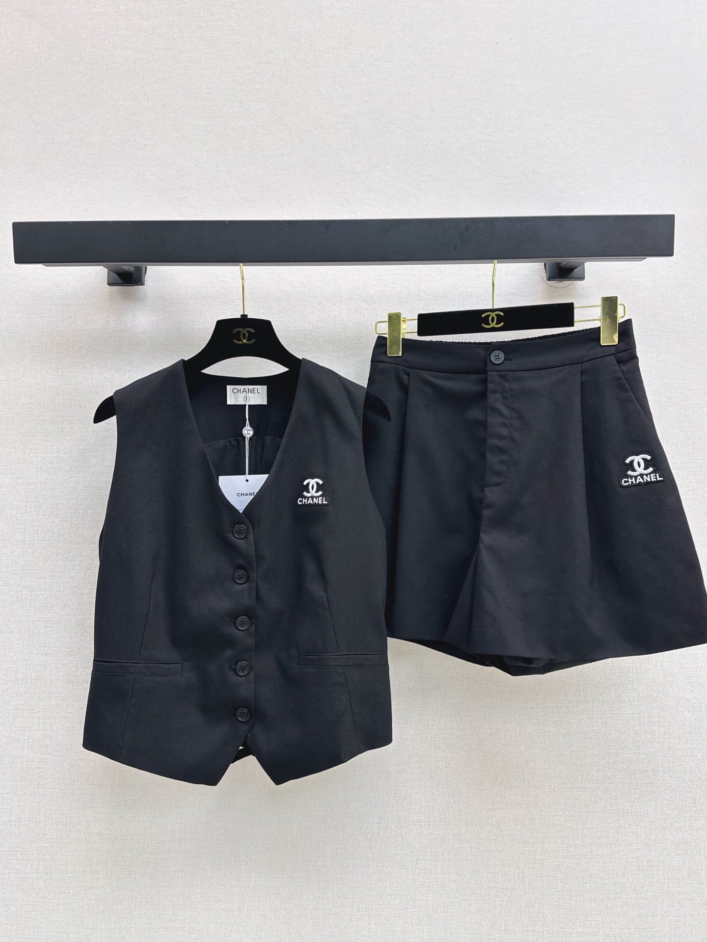 Chan 25ss vest short set