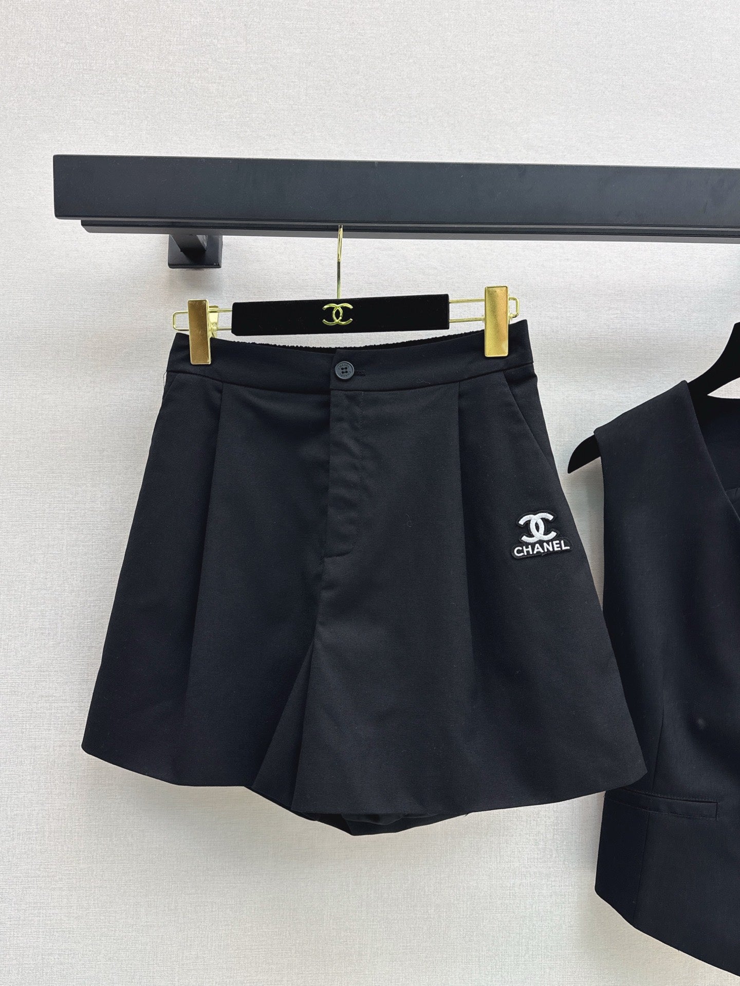 Chan 25ss vest short set