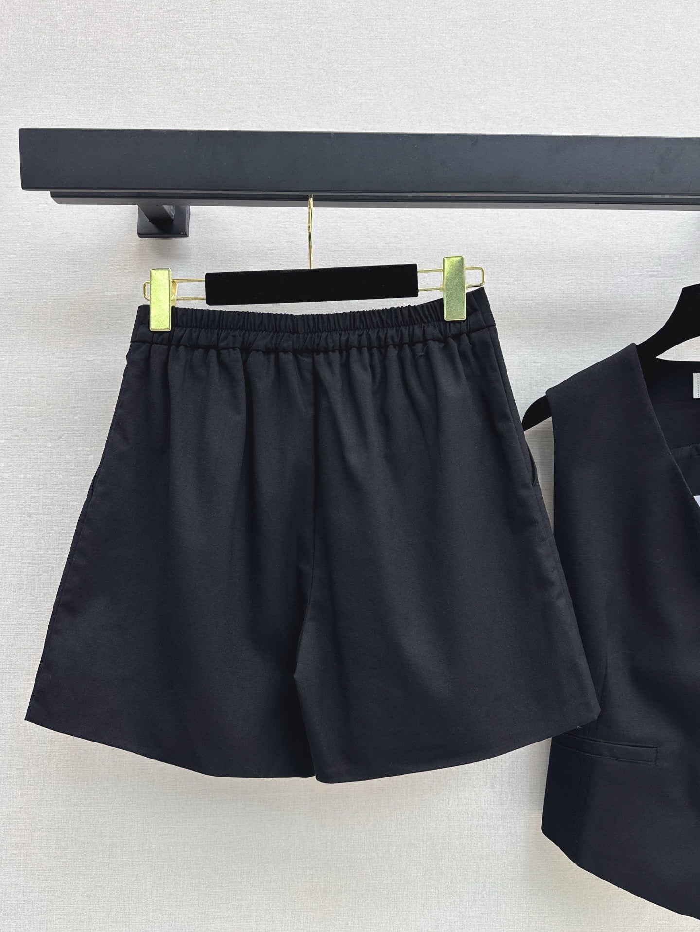 Chan 25ss vest short set
