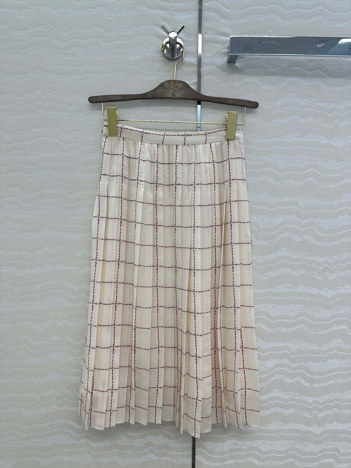 Loro 25ss silk skirt