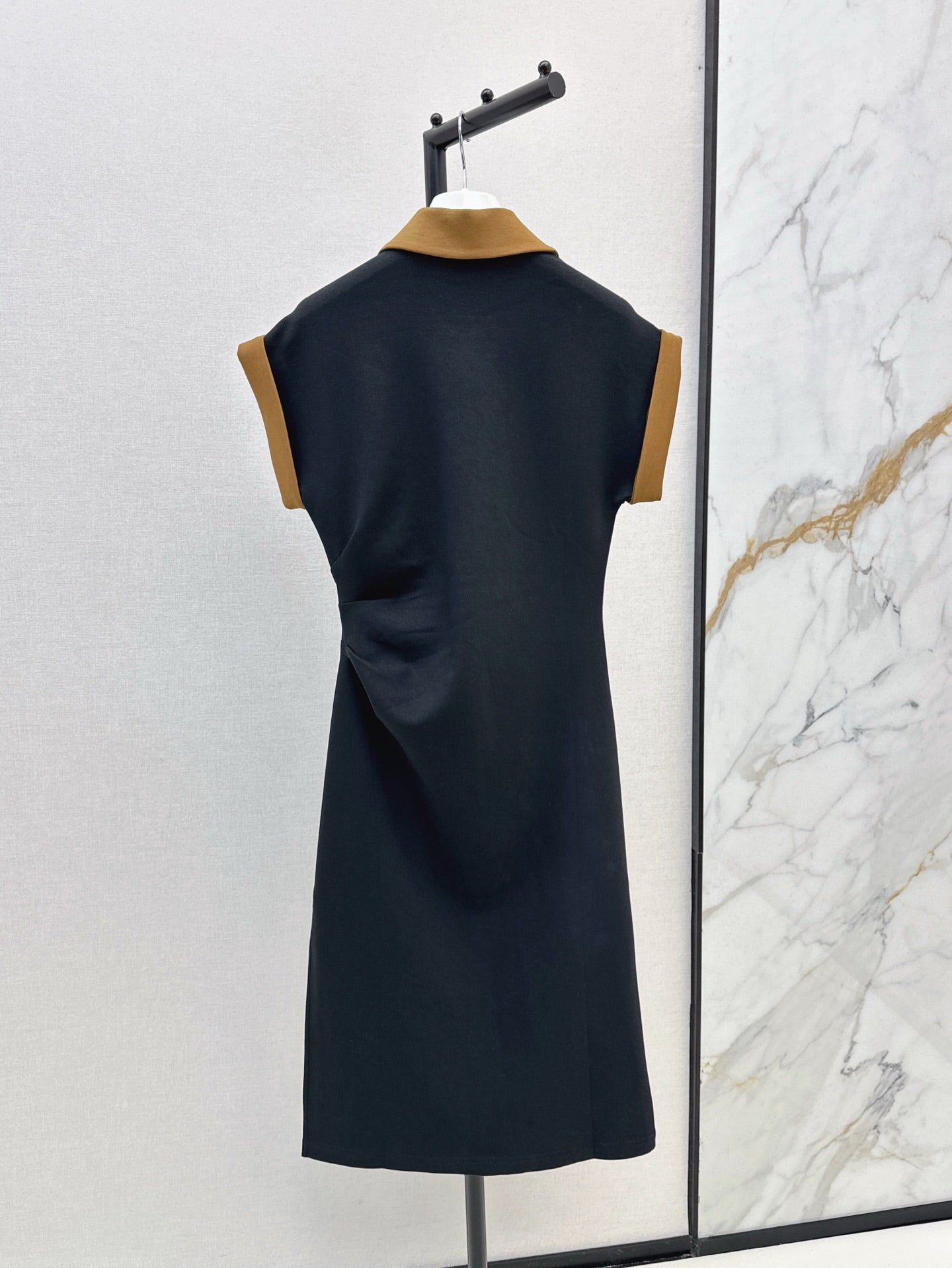 Loe 25ss lapel dress