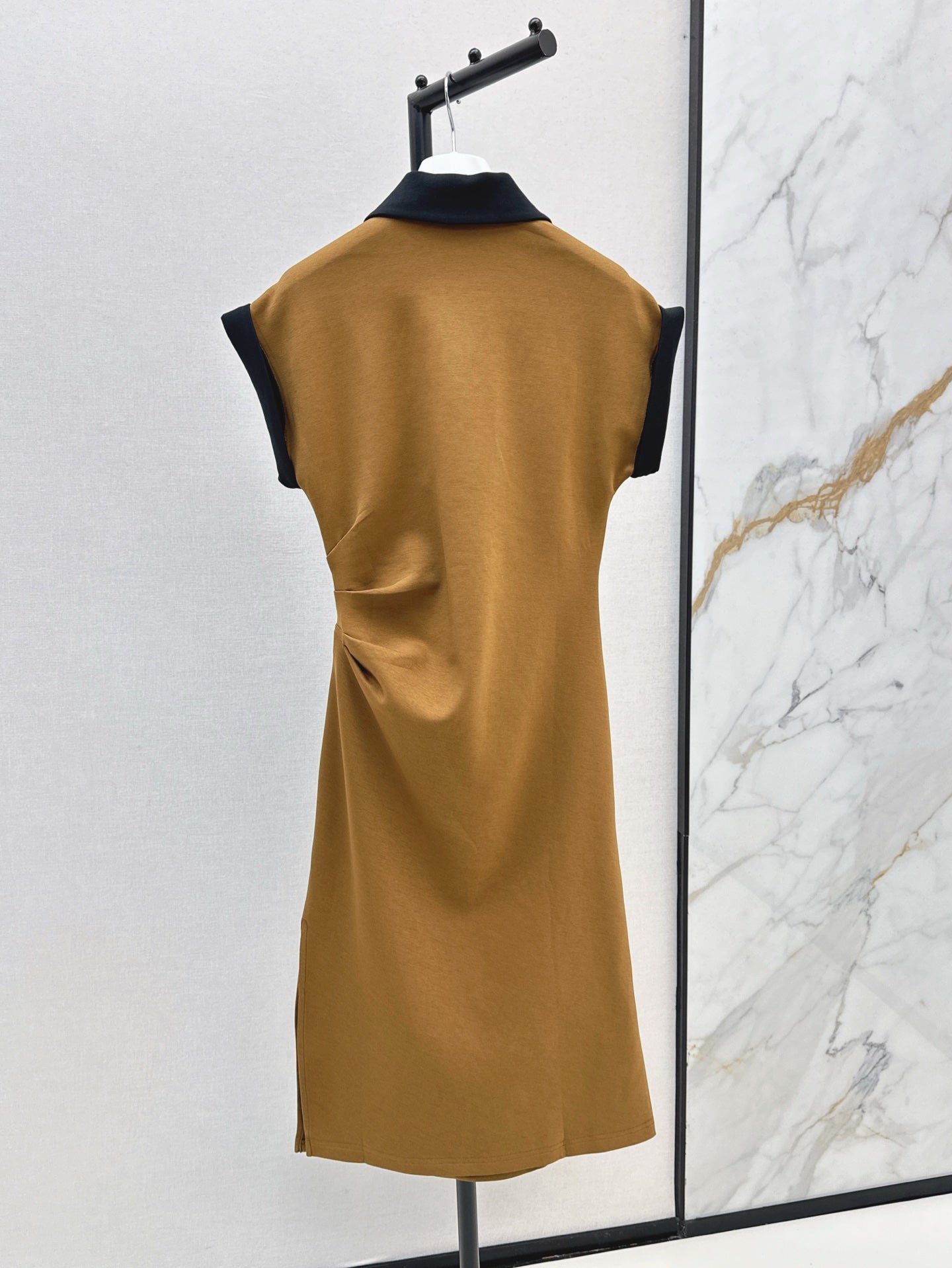 Loe 25ss lapel dress