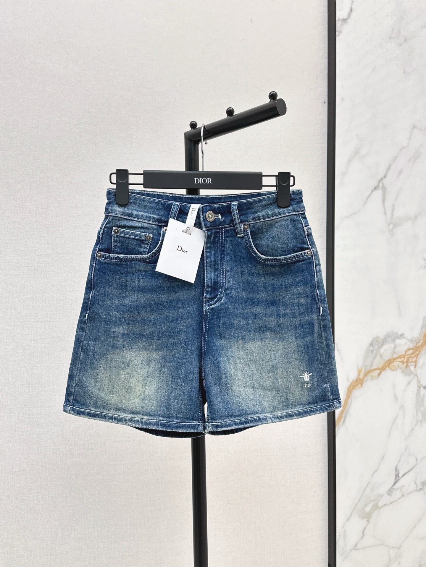 CD 25ss embroidered short