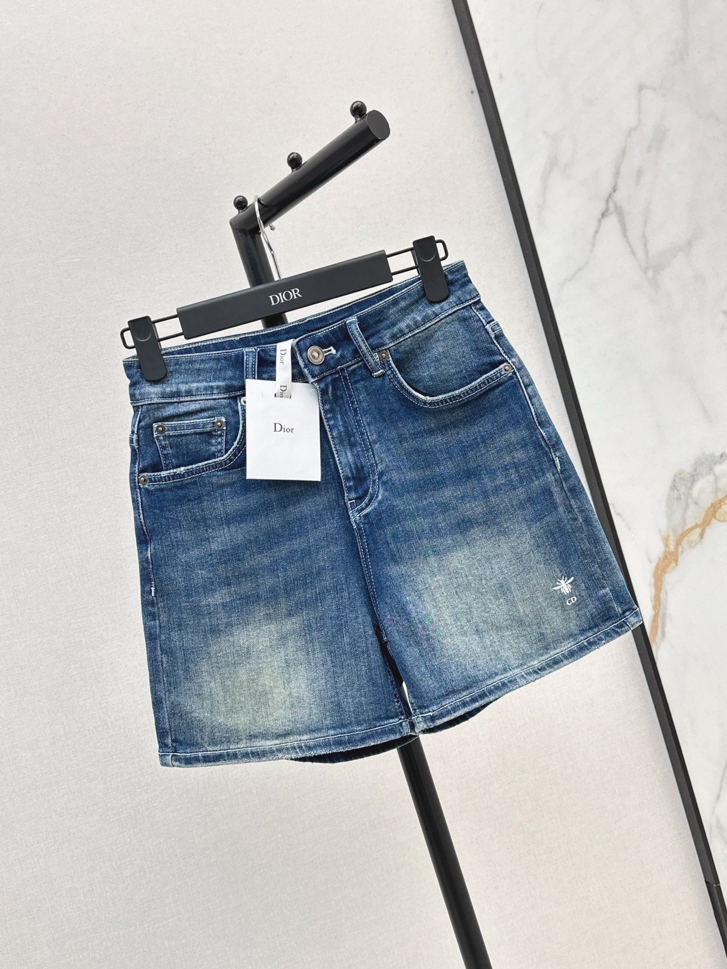 CD 25ss embroidered short