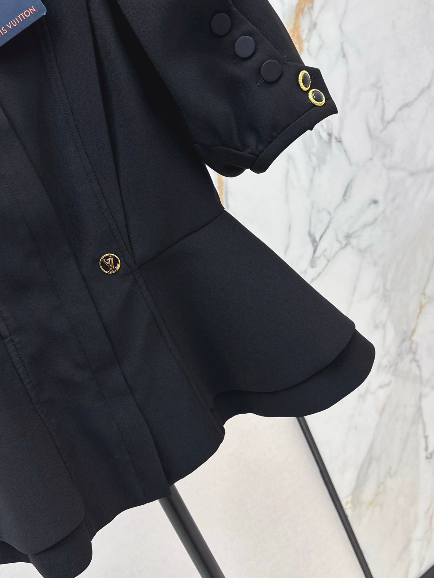 Louis 25ss ruffle coat