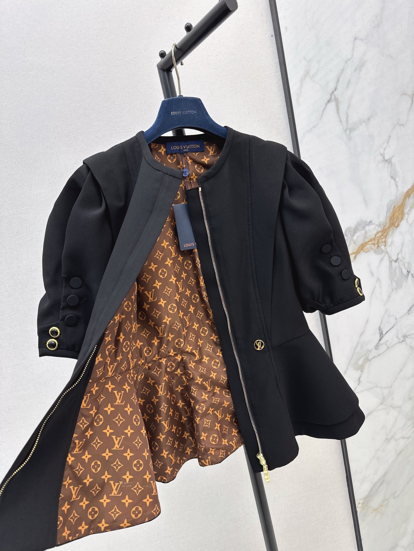 Louis 25ss ruffle coat