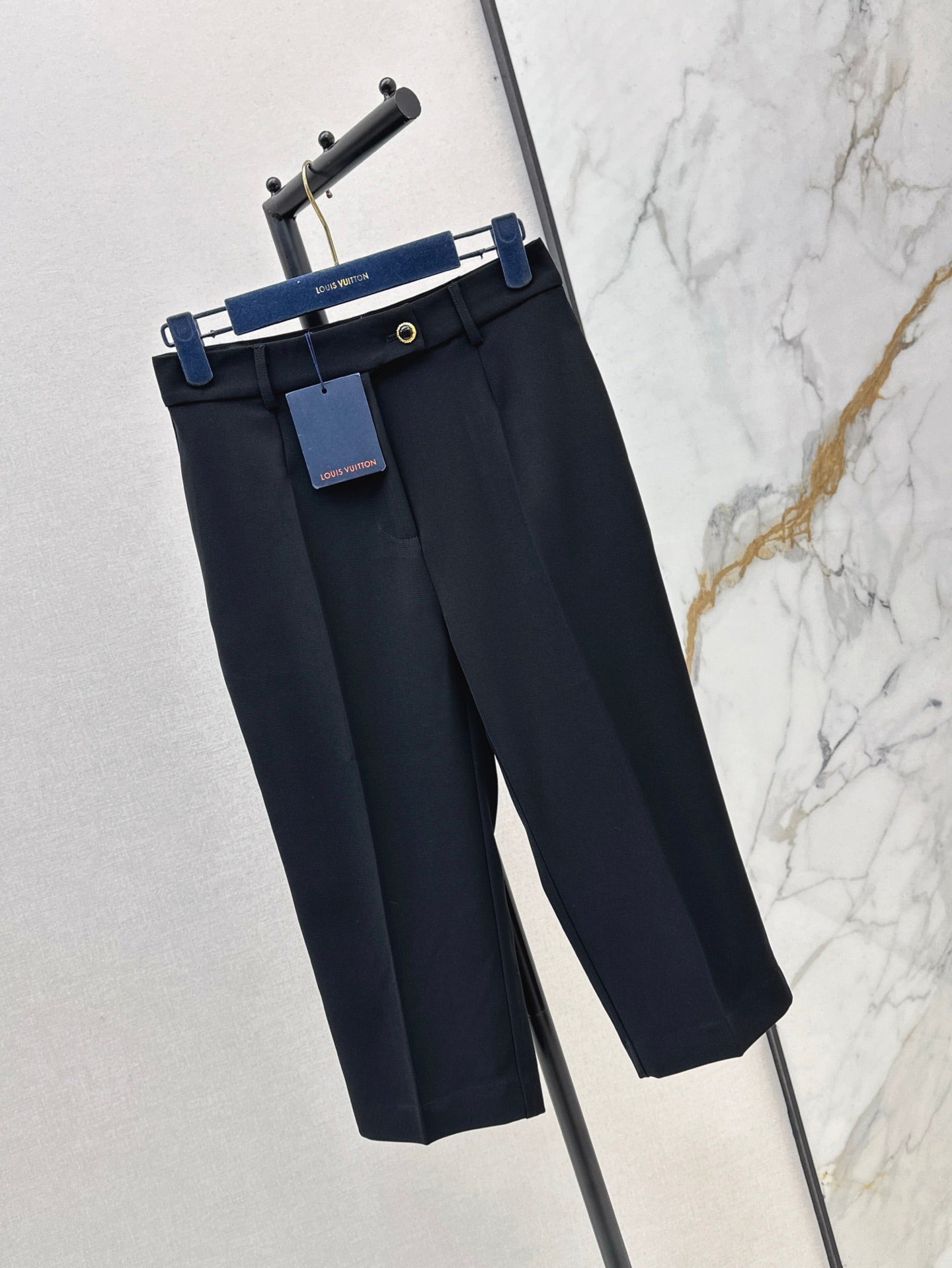 Louis 25ss capri pants