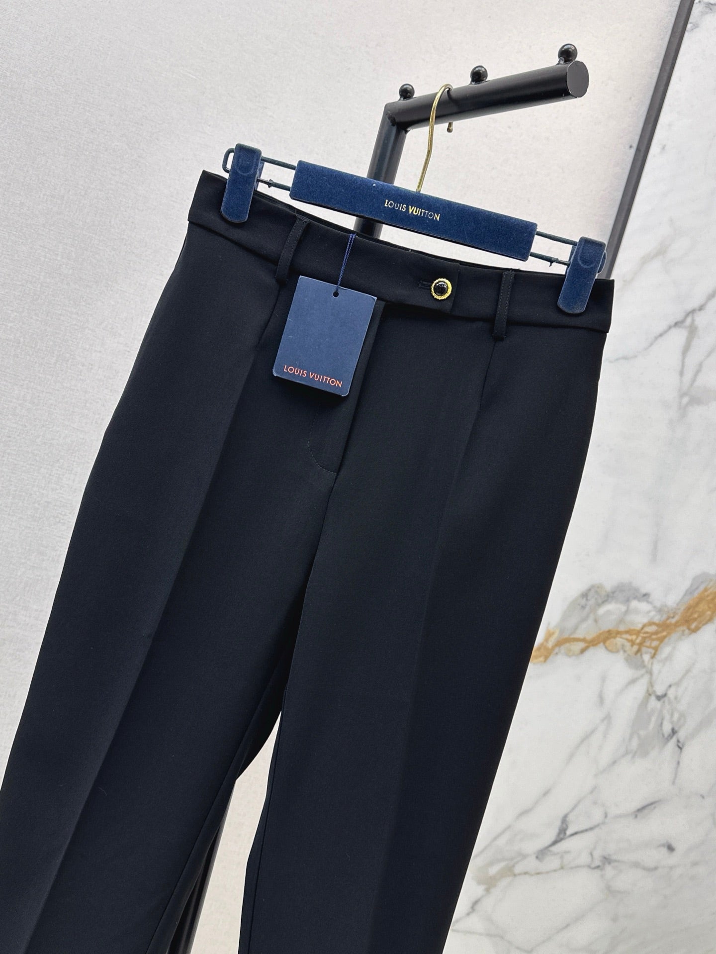 Louis 25ss capri pants