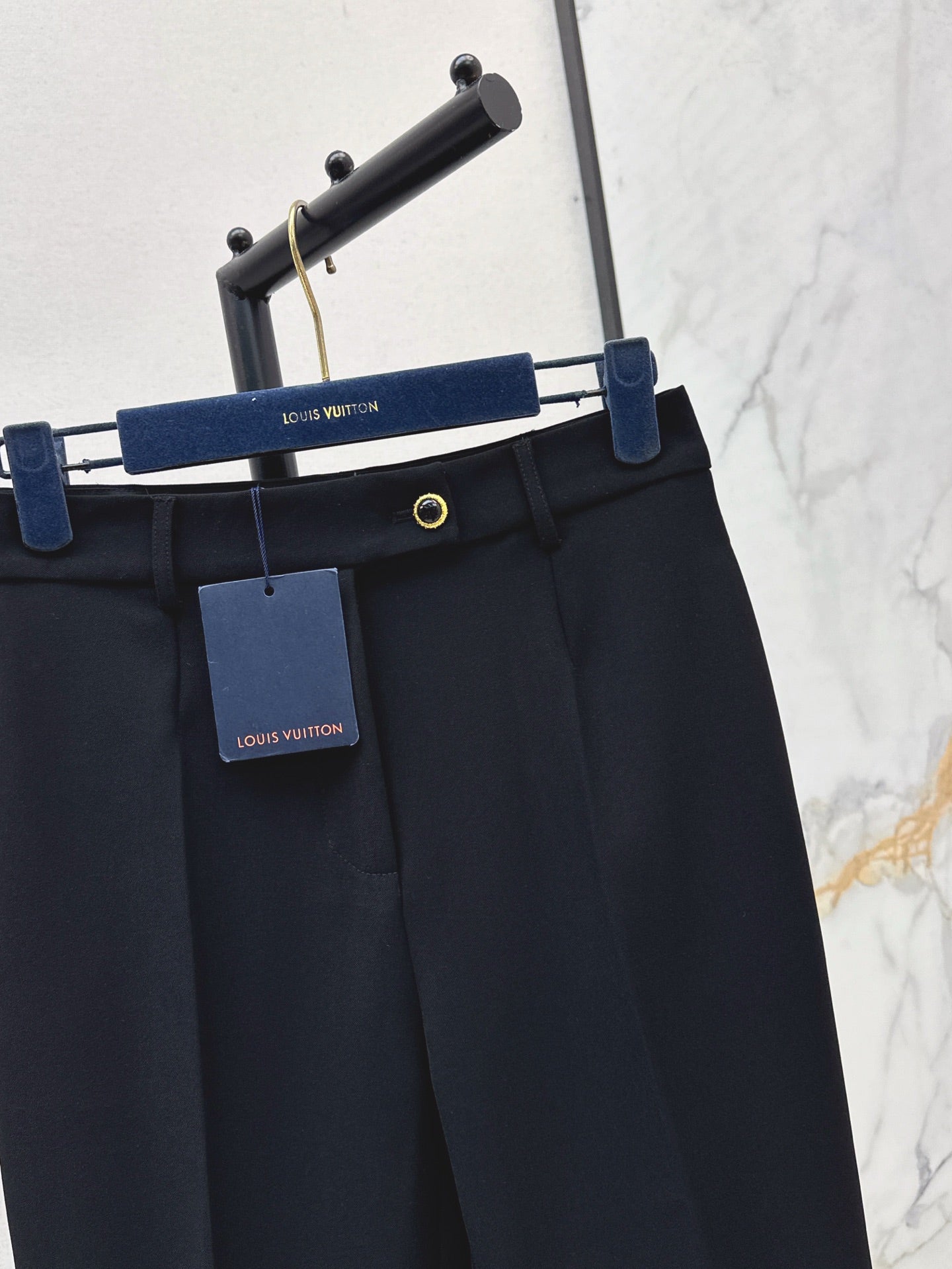 Louis 25ss capri pants