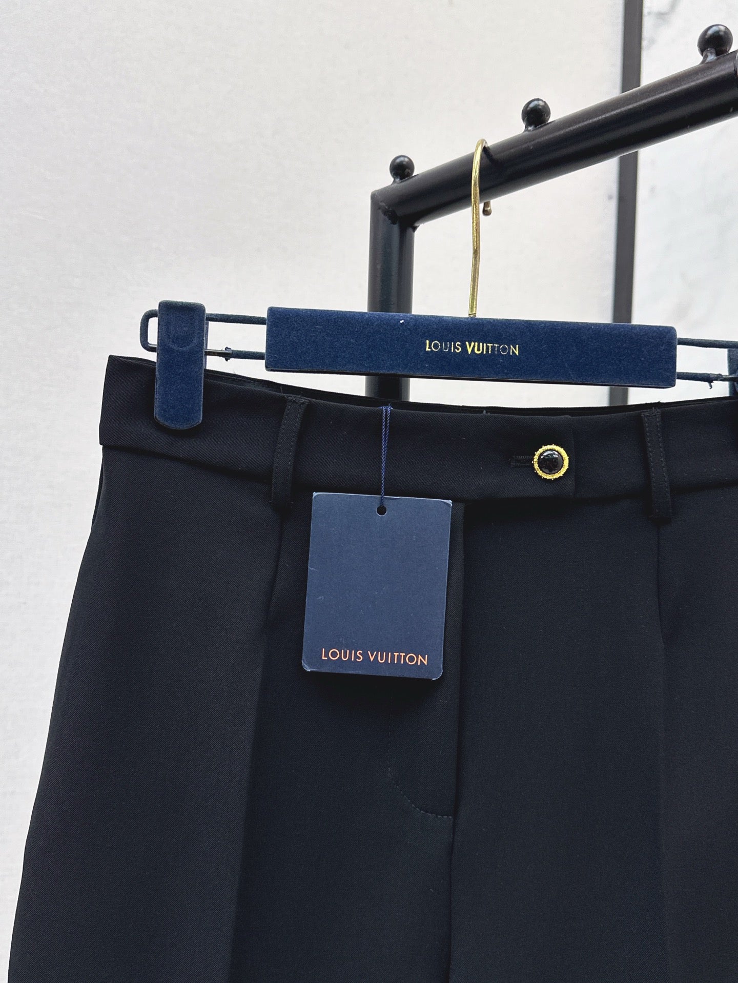 Louis 25ss capri pants