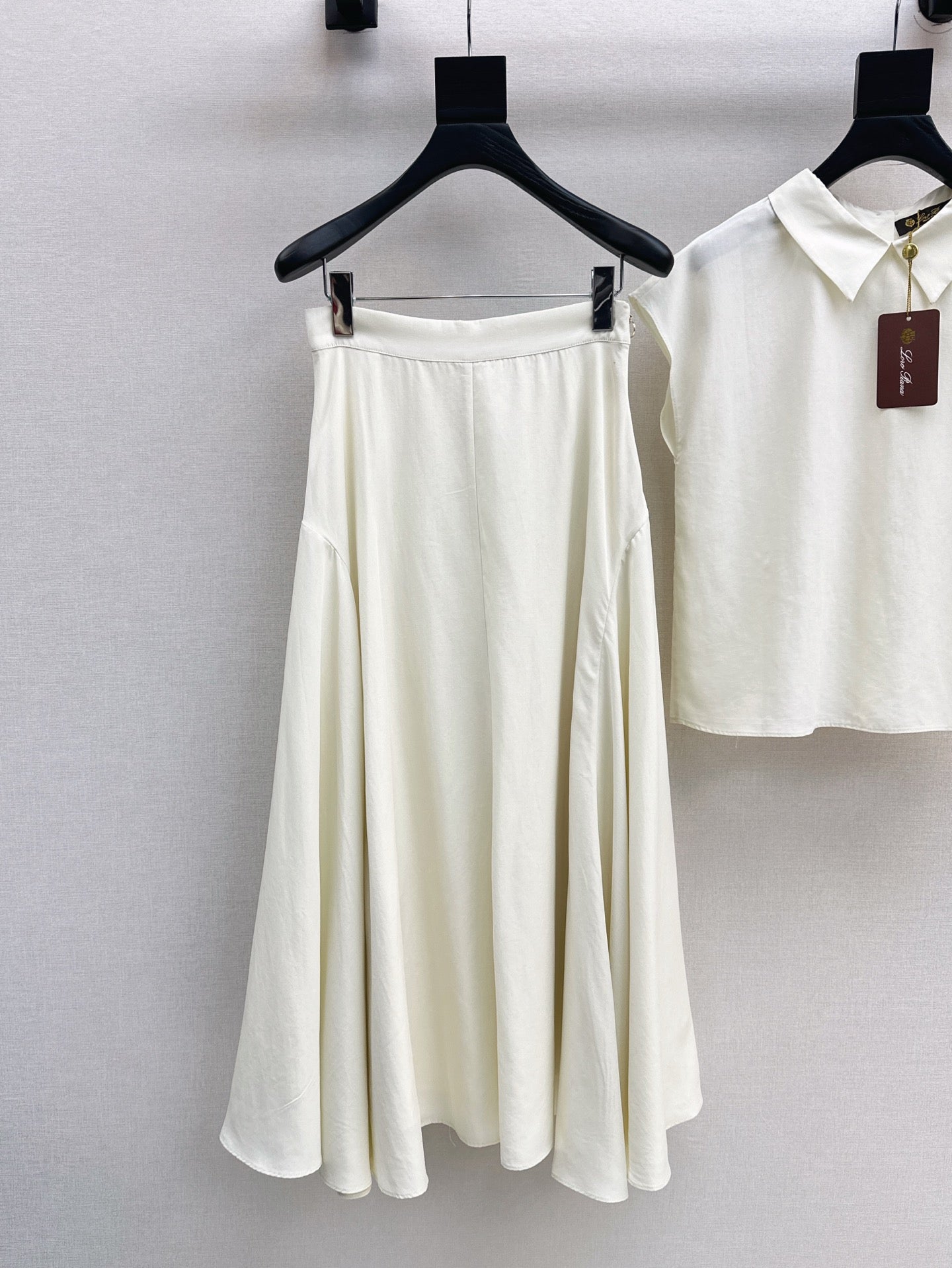 Loro 25ss skirt set