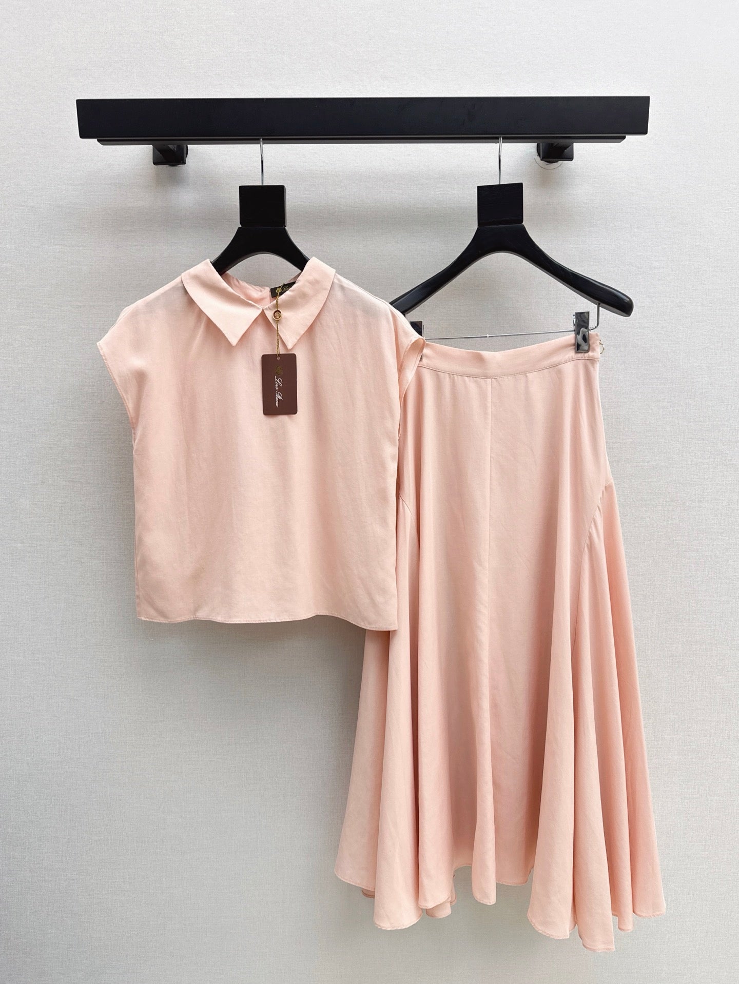 Loro 25ss skirt set