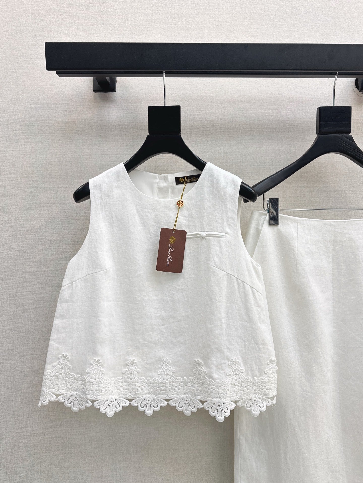 Loro 25ss embroidered lace suit