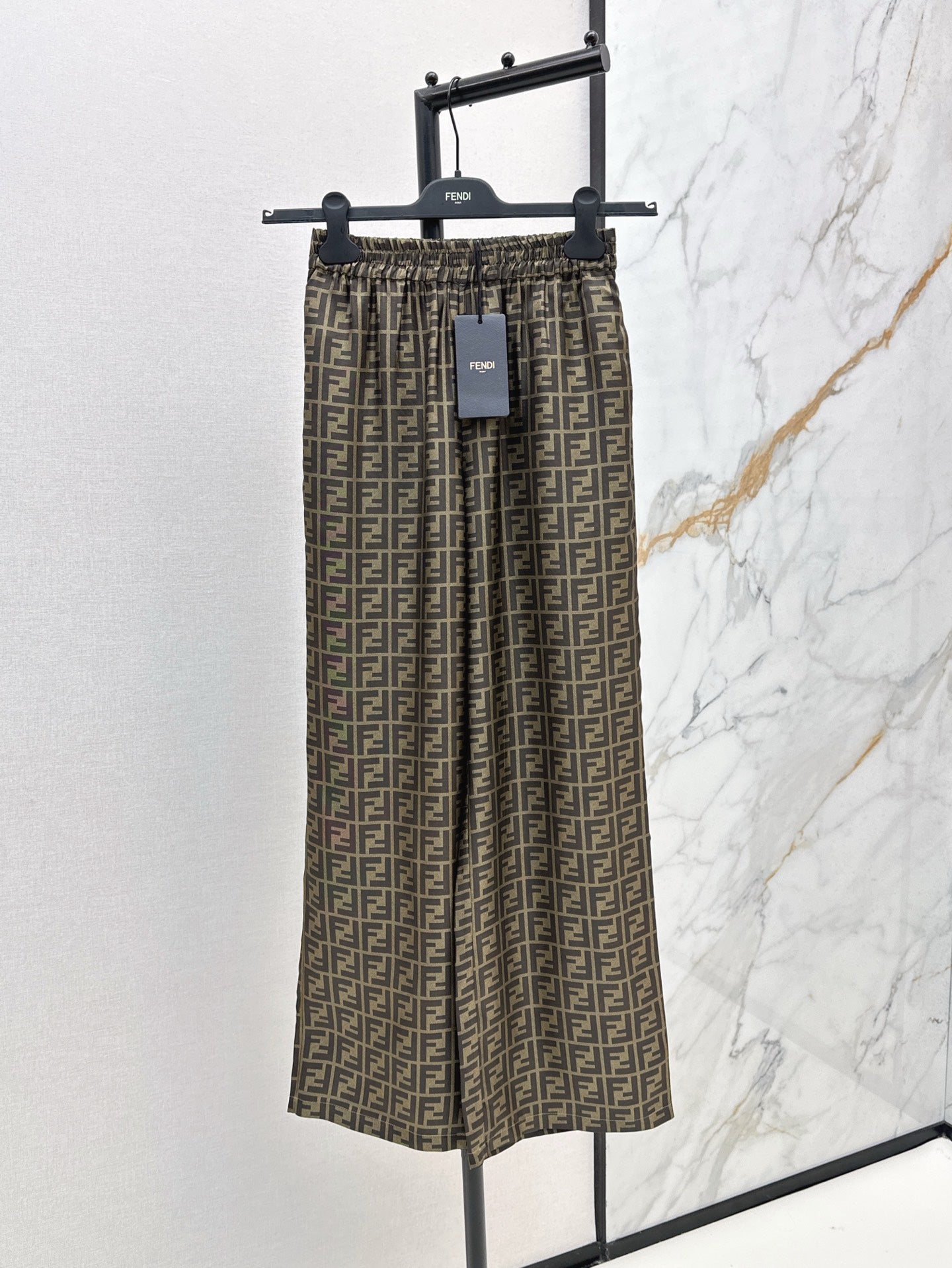Fen 25ss silk pants