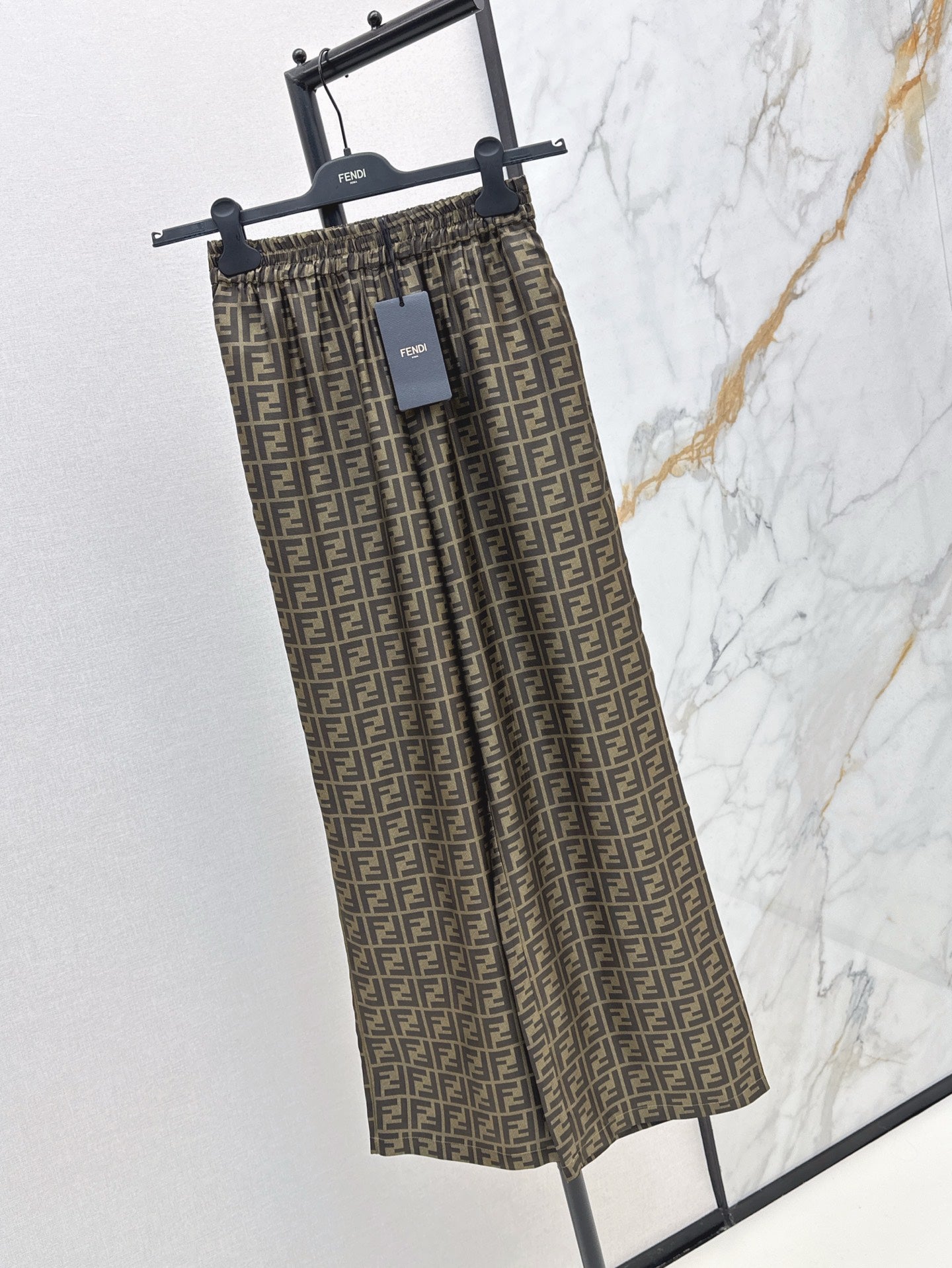 Fen 25ss silk pants