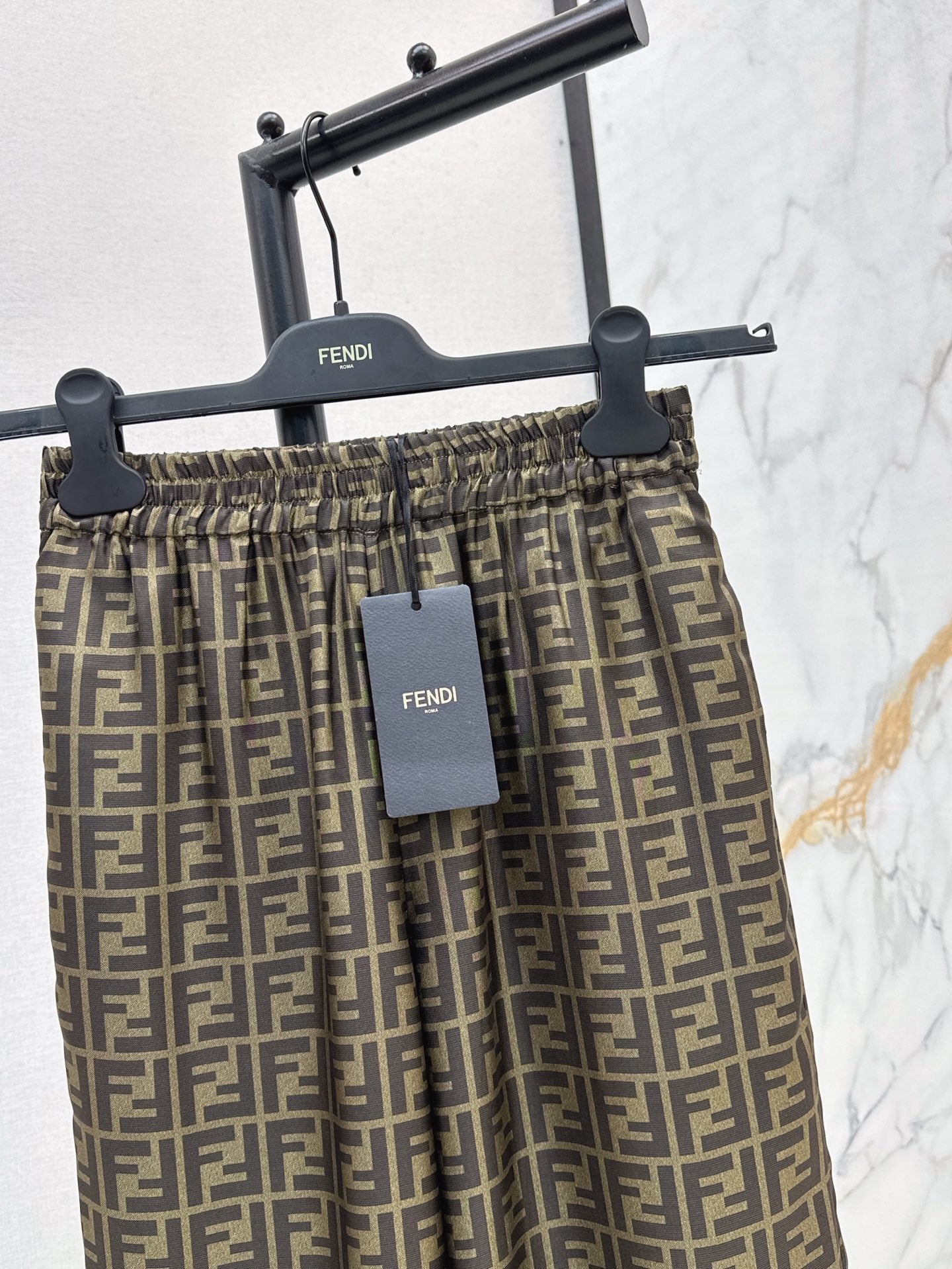 Fen 25ss silk pants
