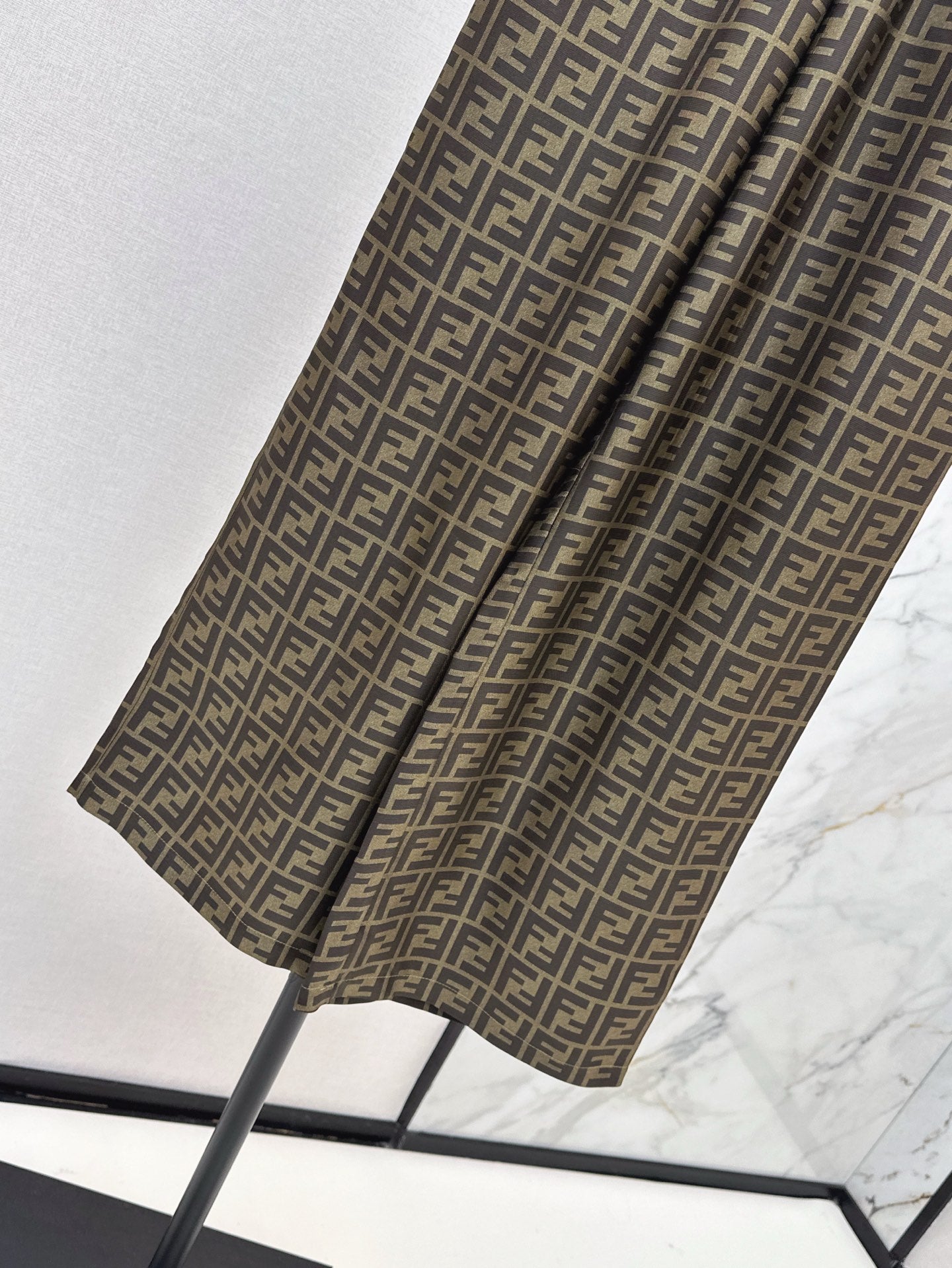 Fen 25ss silk pants