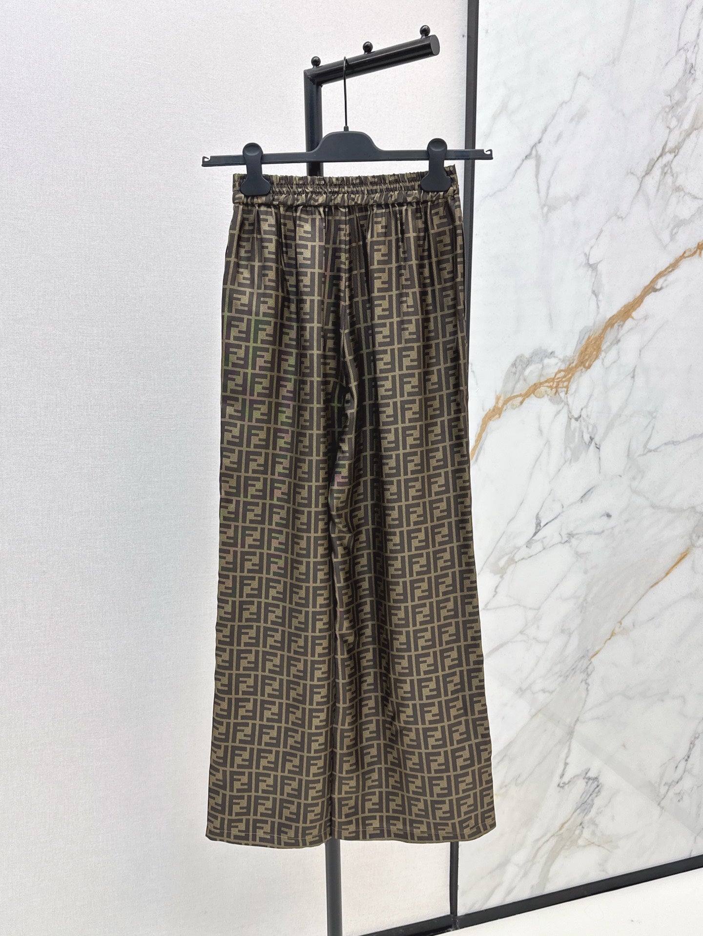 Fen 25ss silk pants