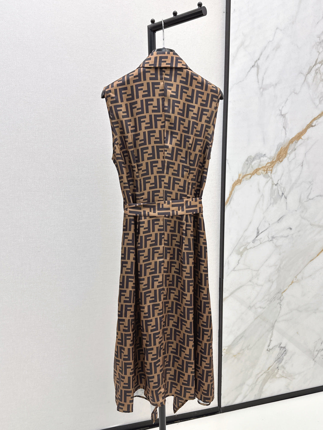 Fen 25ss sleeveless dress