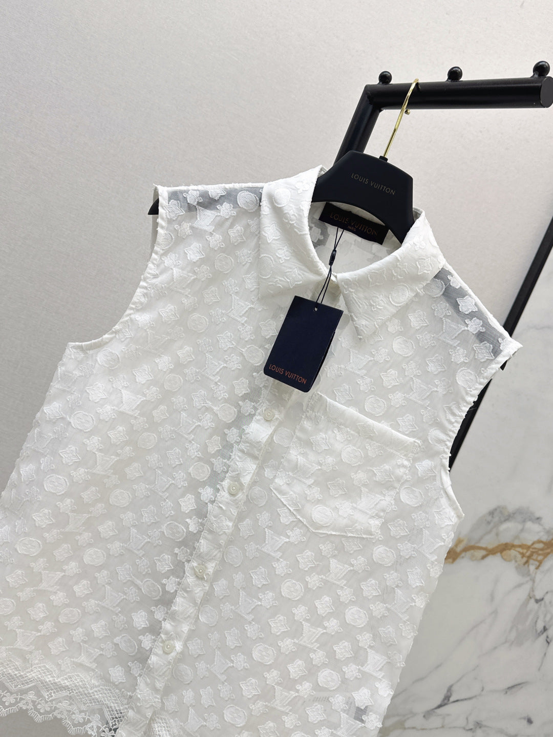 Louis 25ss lace vest