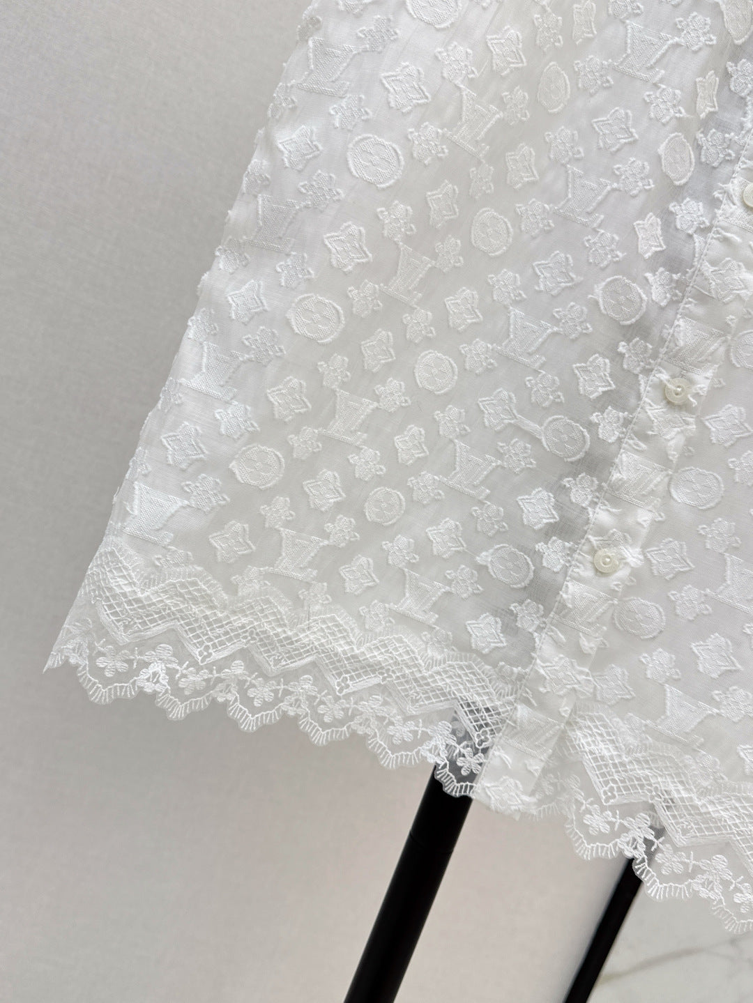 Louis 25ss lace vest
