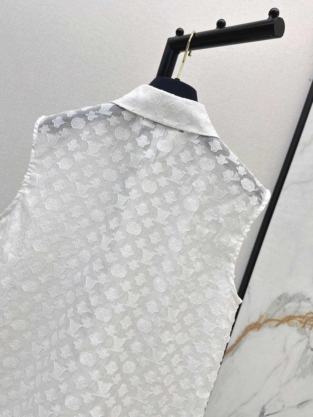Louis 25ss lace vest
