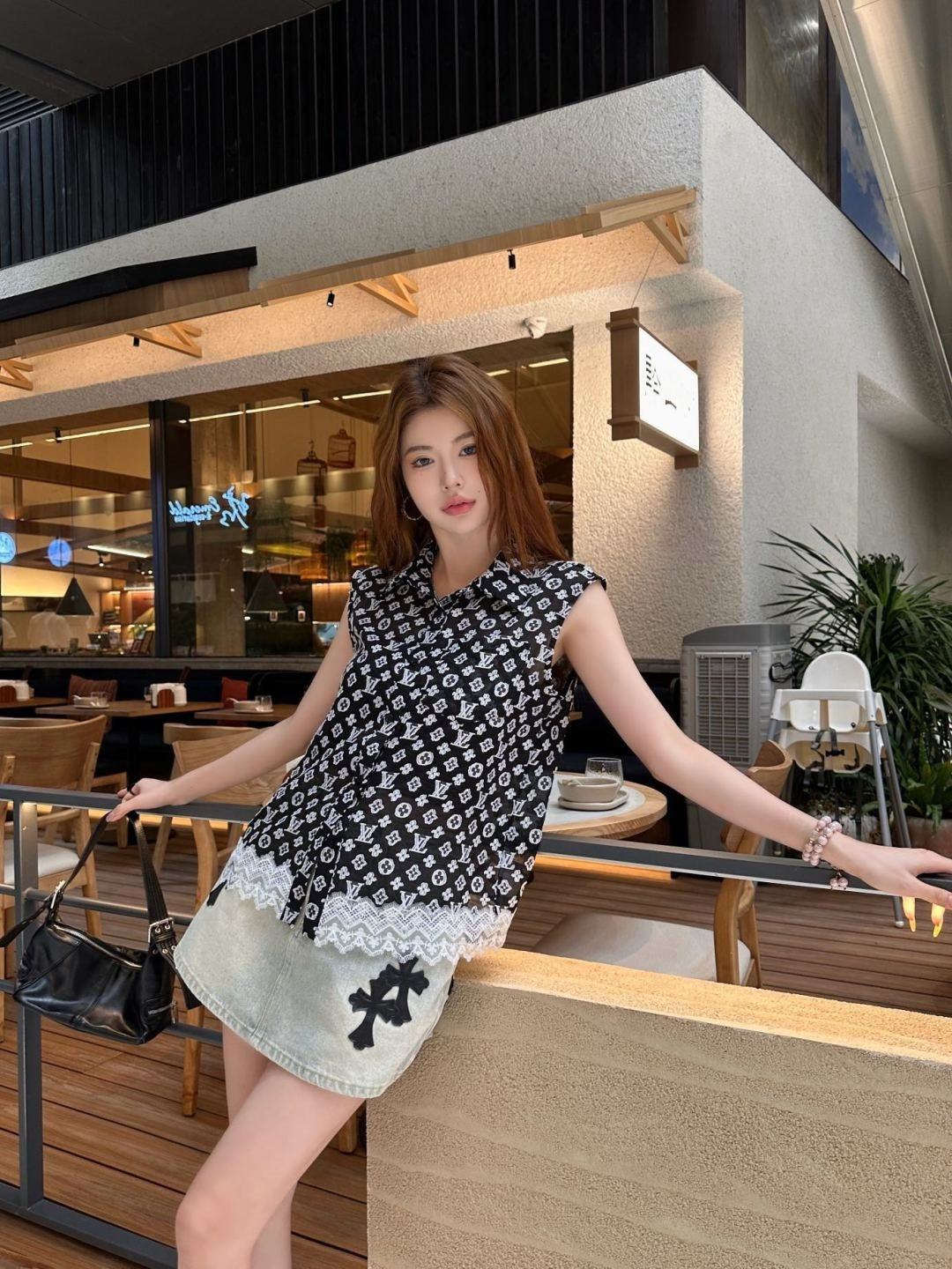 Louis 25ss lace vest