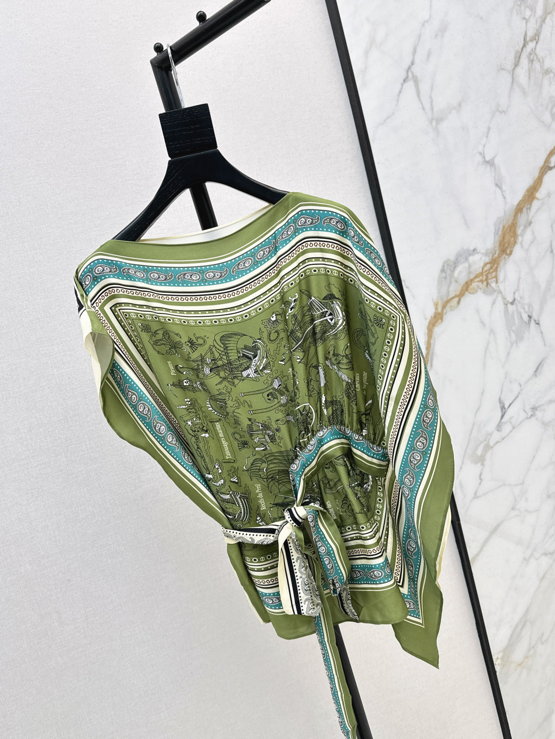 Loro 25ss silk cape top